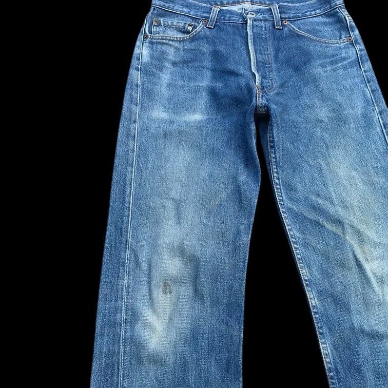 Levi's Vintage Levis 501 lightwash dirty faded jean 90s usa W30x29 Size US 30 / EU 46 - 11 Thumbnail