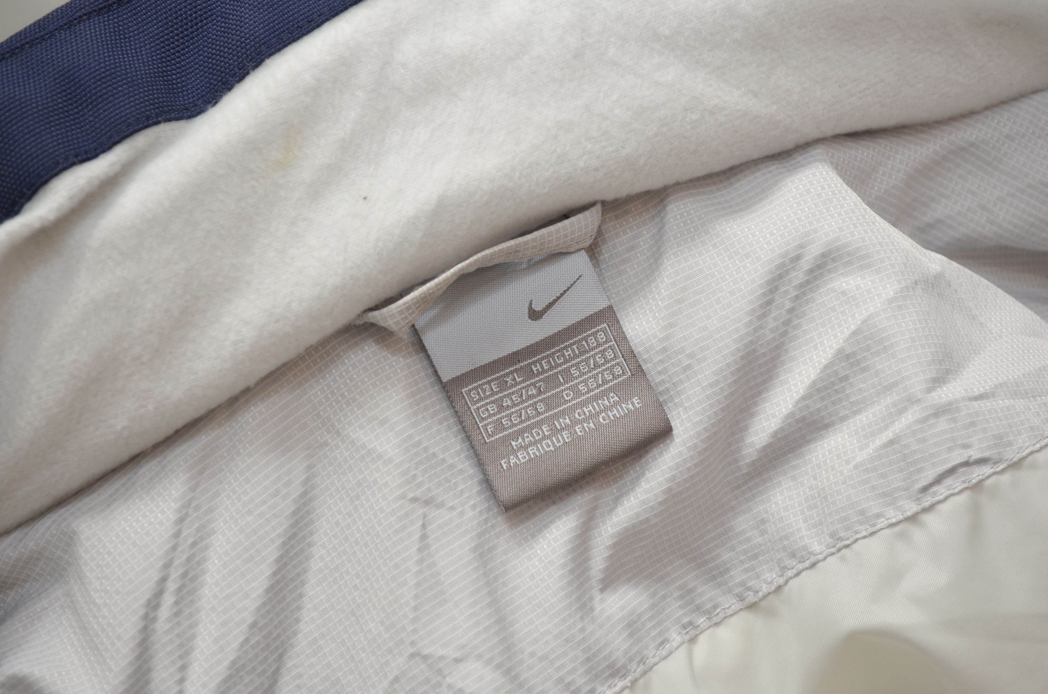 Nike Nike Down Jacket Puffer Size XL Hooded Vintage 90s y2k Size US XL / EU 56 / 4 - 17 Thumbnail
