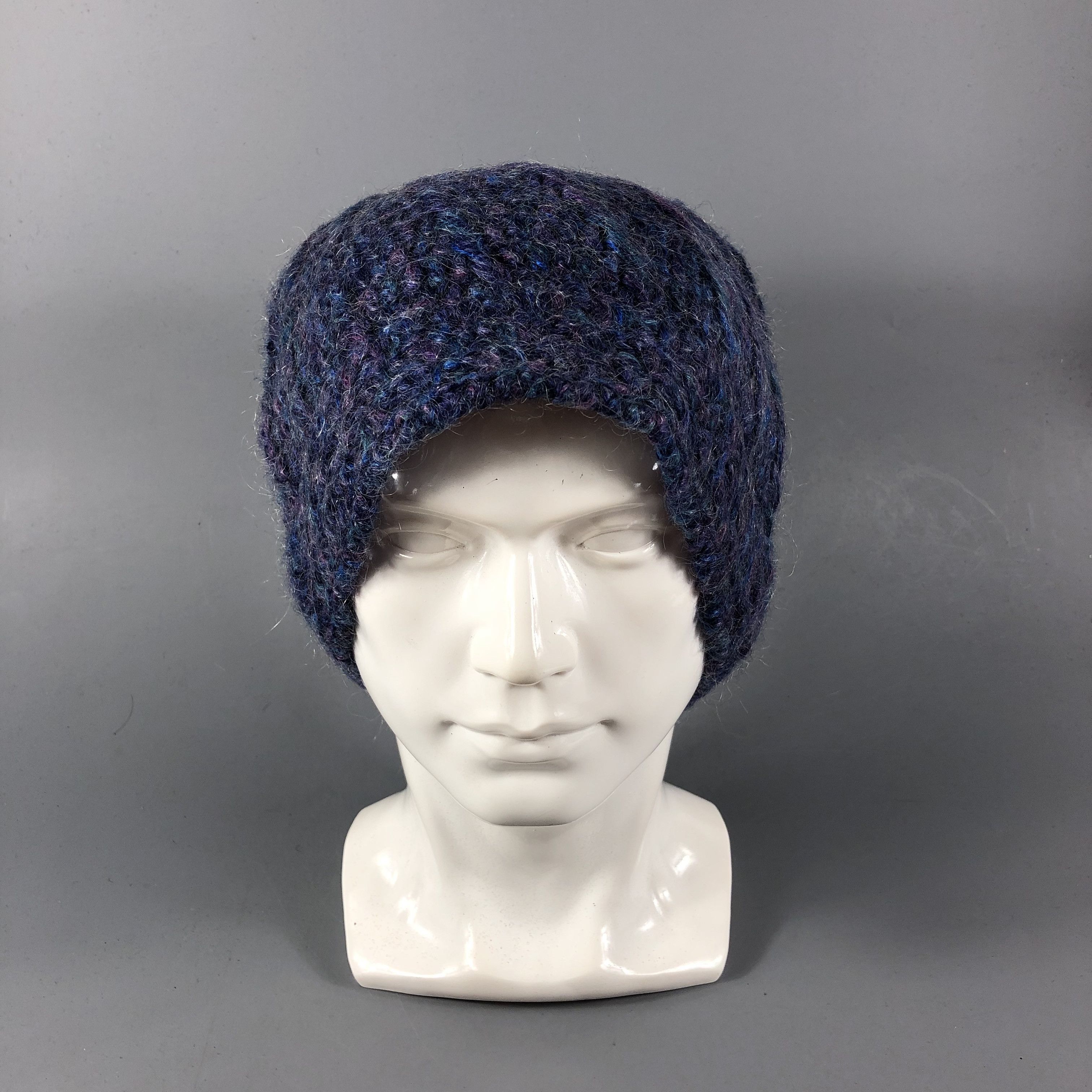 Vintage Unknown Knitted Beanie Snowcap Snow Hat B801 Size ONE SIZE - 1 Thumbnail