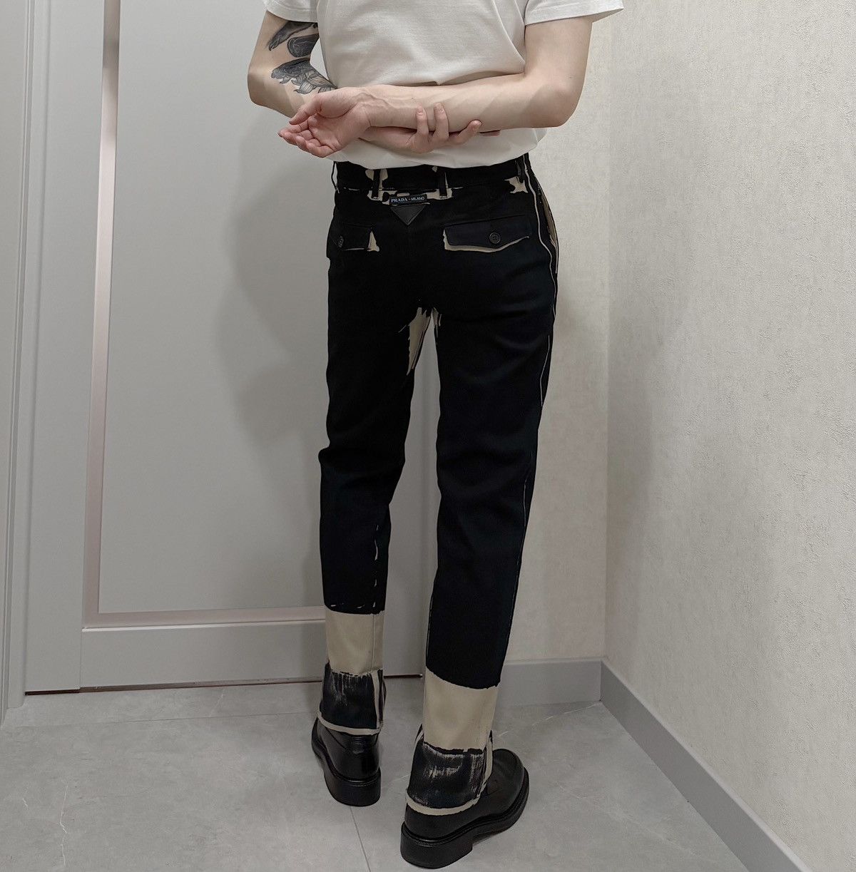Prada PRADA FW 2018 Overdyed Back Logo Patch Pants Runway Jeans Size US 30 / EU 46 - 1 Thumbnail