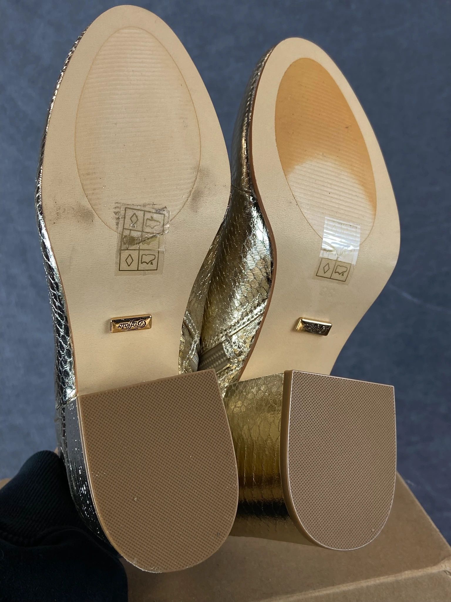 Buffalo David Bitton Buffalo Gold Snake Ankle Boots 38 Size US 5.5 / EU 38 - 5 Thumbnail