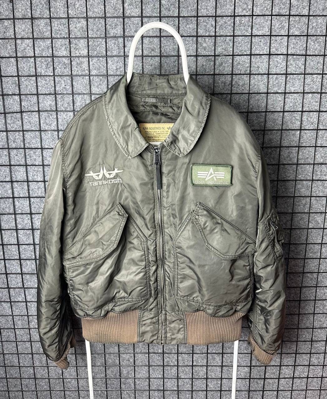 Vintage Alpha Industries MA-1 military jacket size Large