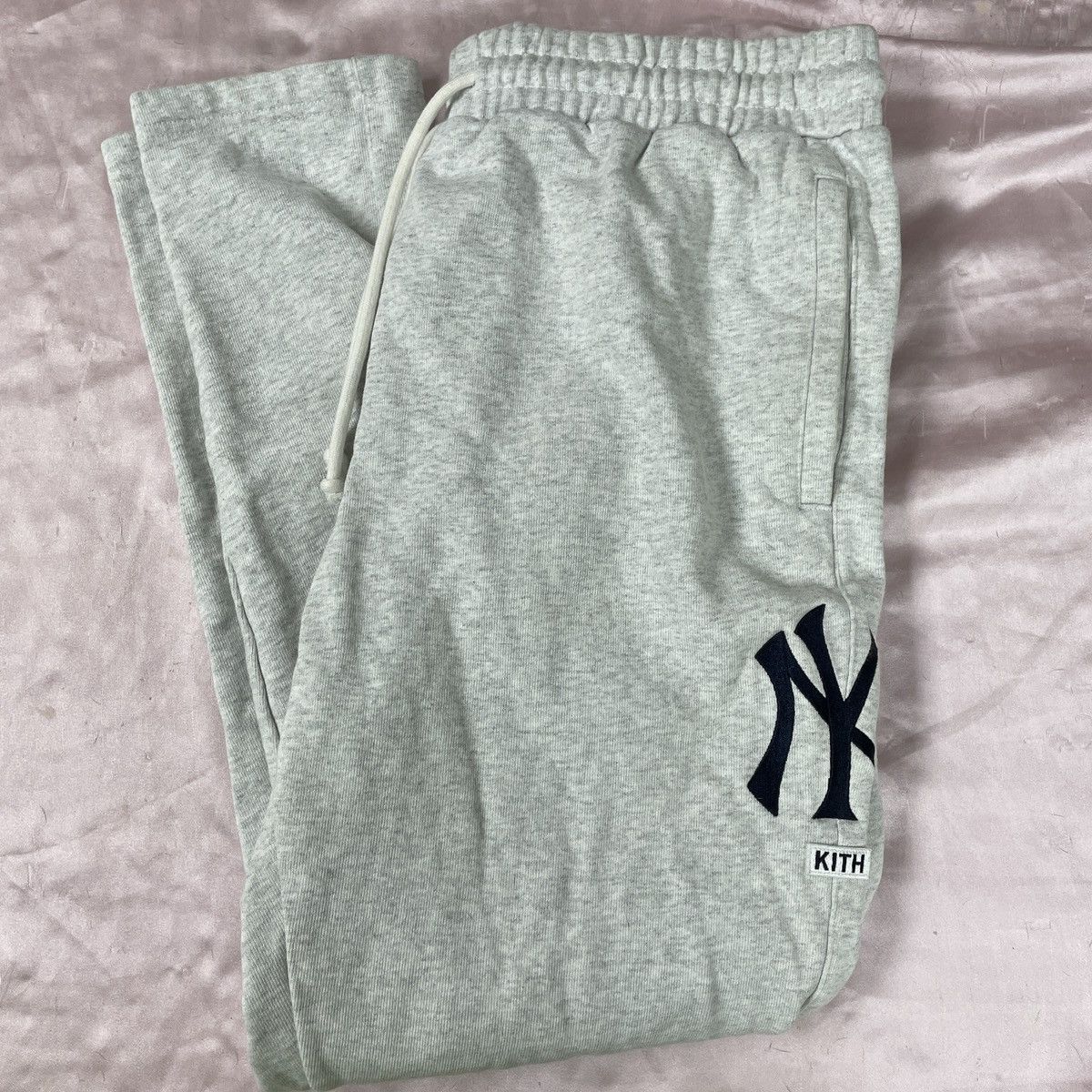 Kith KITH FOR THE NEW YORK YANKEES SWEATPANTS | Grailed