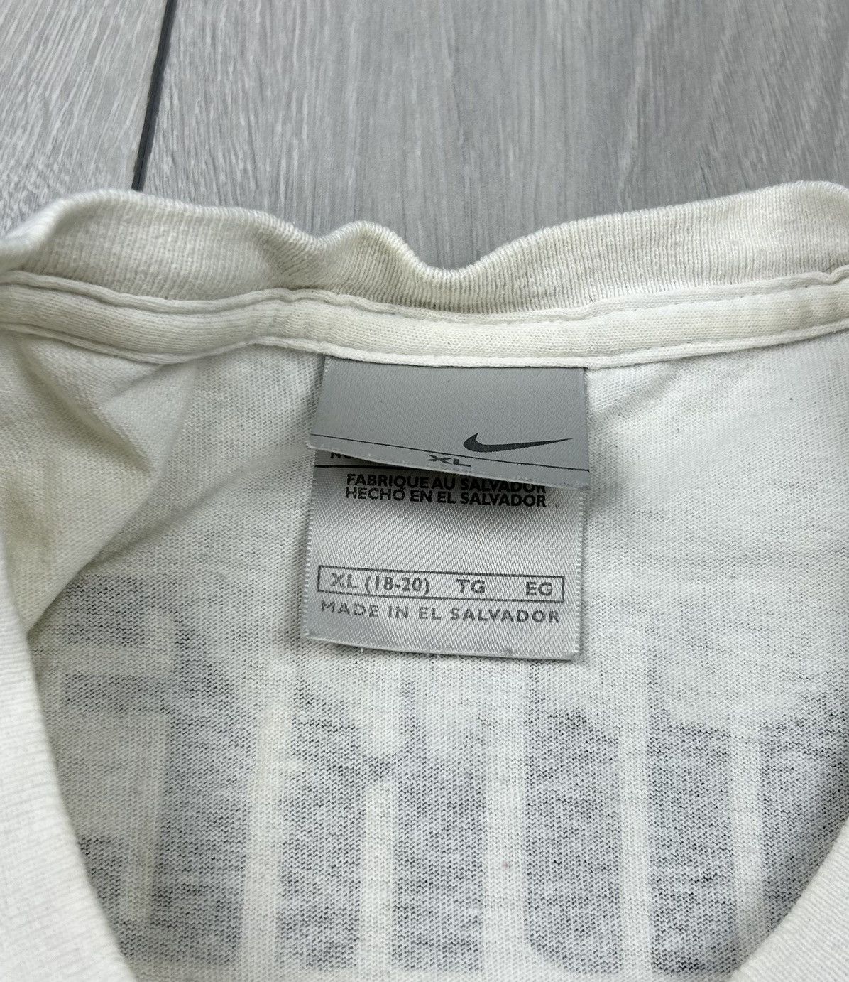 Nike × Vintage Nike Vintage hoops t shirt size S - M Size US M / EU 48-50 / 2 - 4 Thumbnail