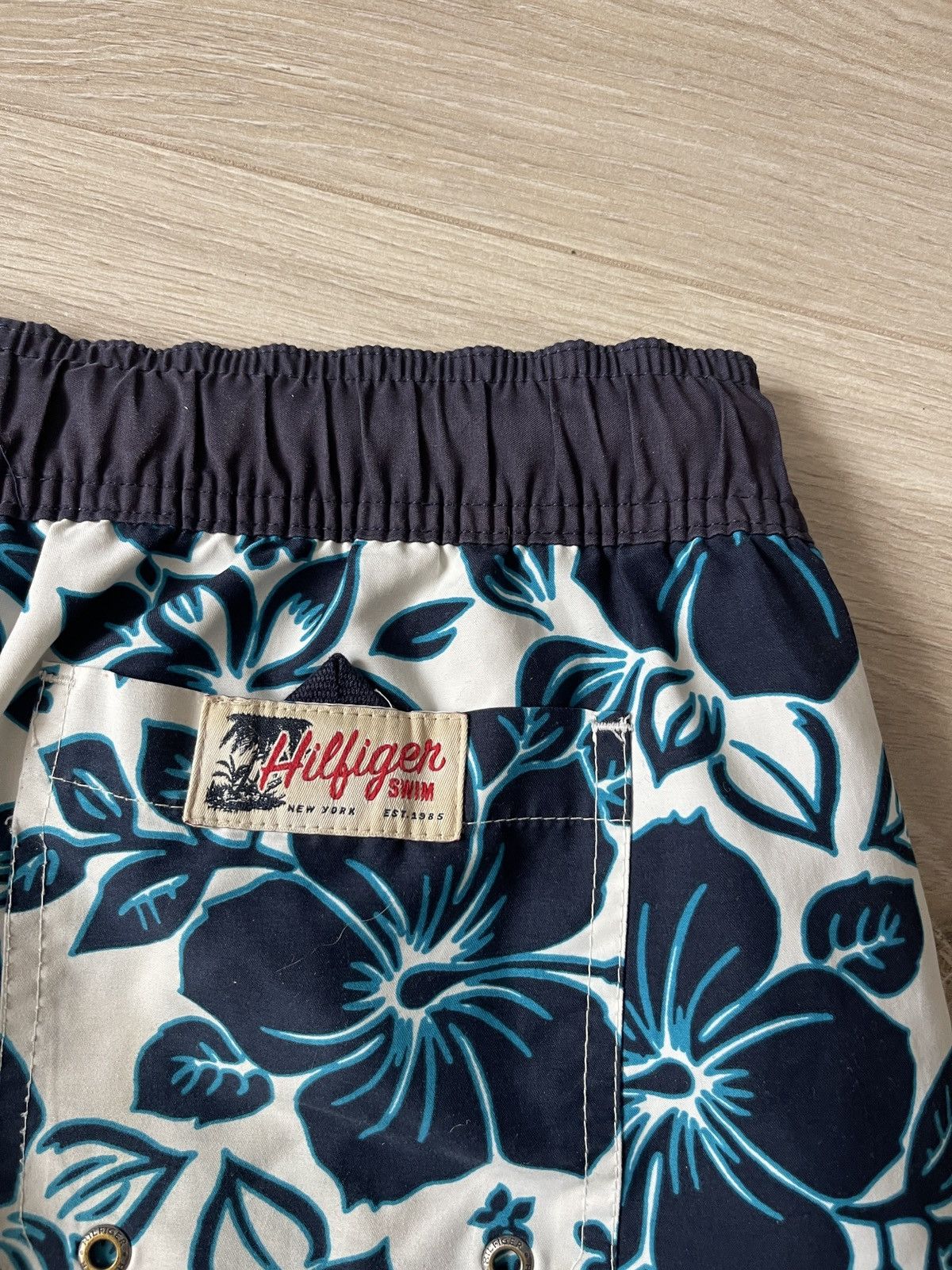 Tommy Hilfiger Tommy Hilfiger Floral Swim Trunks - Tropical Hibiscus Print Size US 34 / EU 50 - 8 Thumbnail