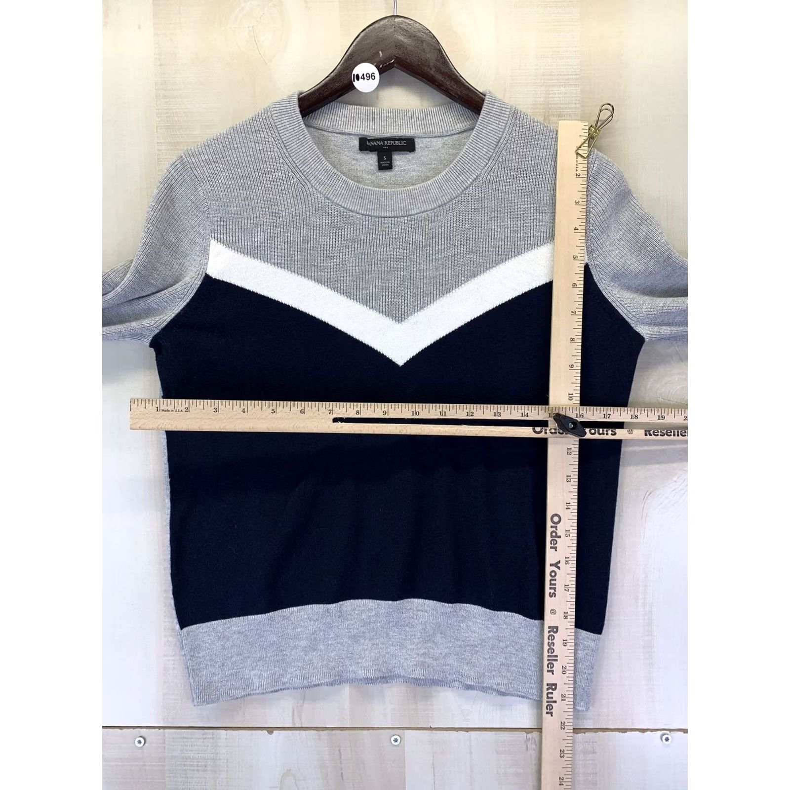 Banana Republic Banana Republic Sweater Shirt Womens Knit V-Neck Long Sleeve Gray Navy Chevron Small-10496 Regular XS? Size S / US 4 / IT 40 - 3 Thumbnail