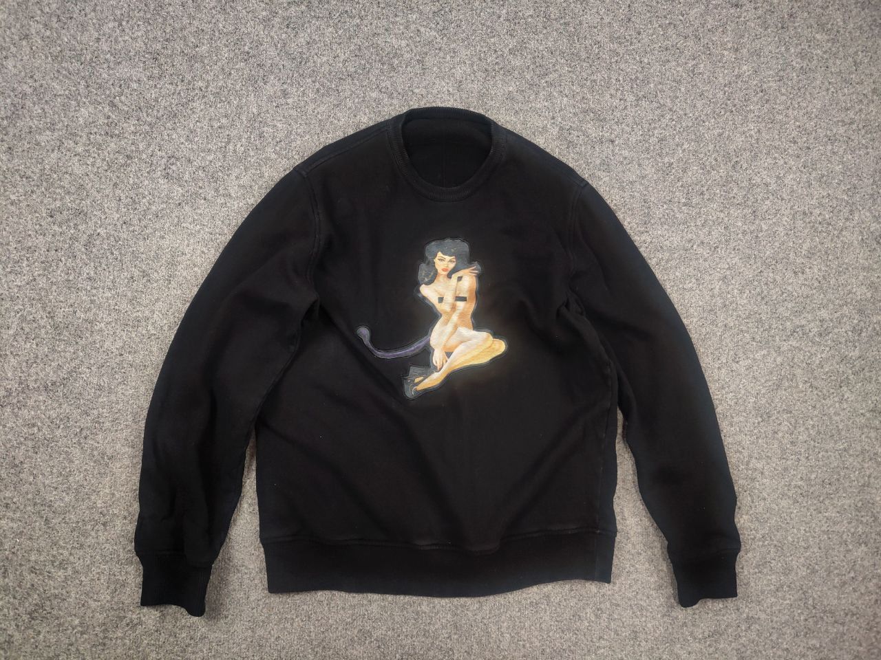 Givenchy Givenchy Girl Logo Embroidery Authentic Crewneck Sweatshirt Size US S / EU 44-46 / 1 - 9 Thumbnail