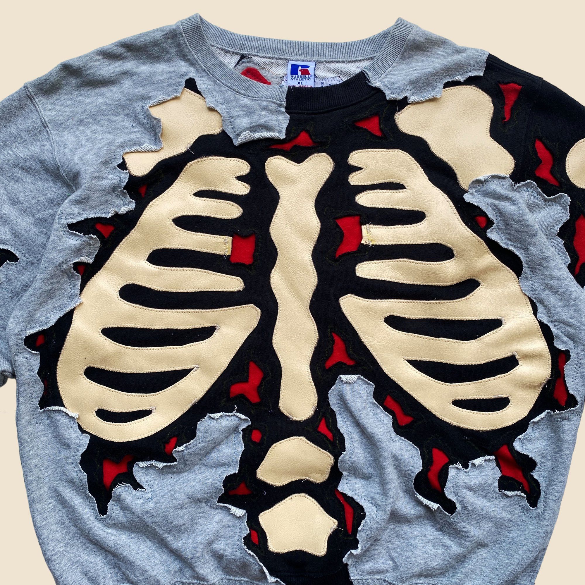 Handmade × Japanese Brand 1 OF 1 REWORKED LEATHER SKELETON SWEATSHIRT SIZE L / XL Size US XL / EU 56 / 4 - 2 Thumbnail