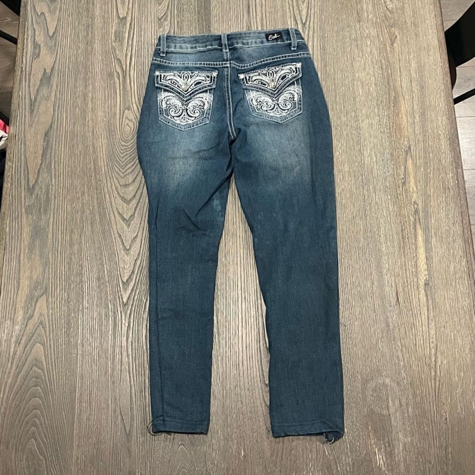 Vintage Earl Jean Slim Boot Dark Wash Faded Embroidered Jeans Size 4 Size 27" / US 4 / IT 40 - 11 Thumbnail