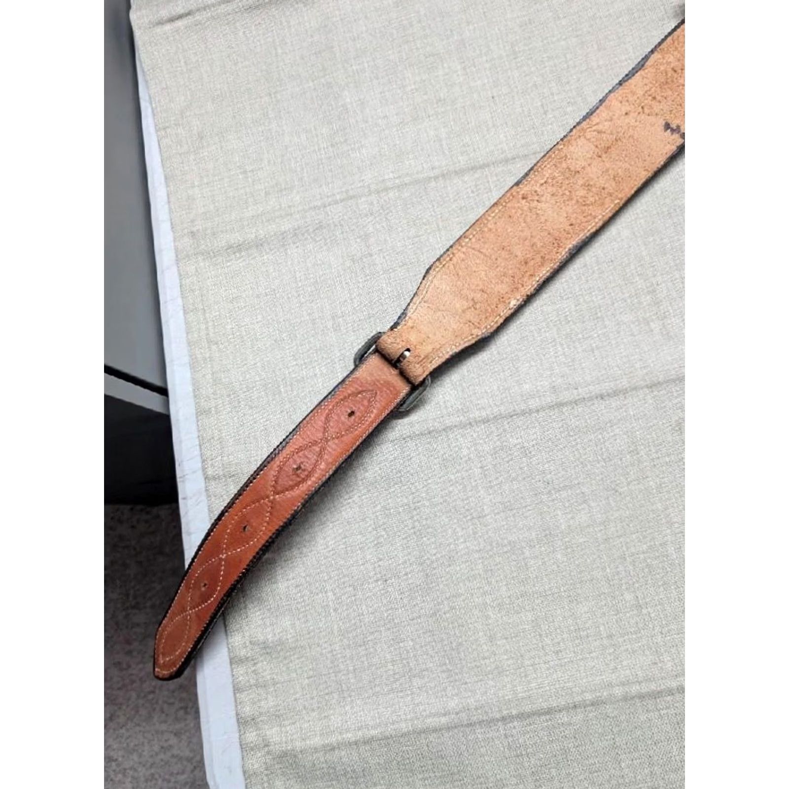 Vintage VINTAGE HOLSTER GUN BELT acrons TOOLED oak tree leather western Mens Size 42 Brown Size 42 - 6 Thumbnail