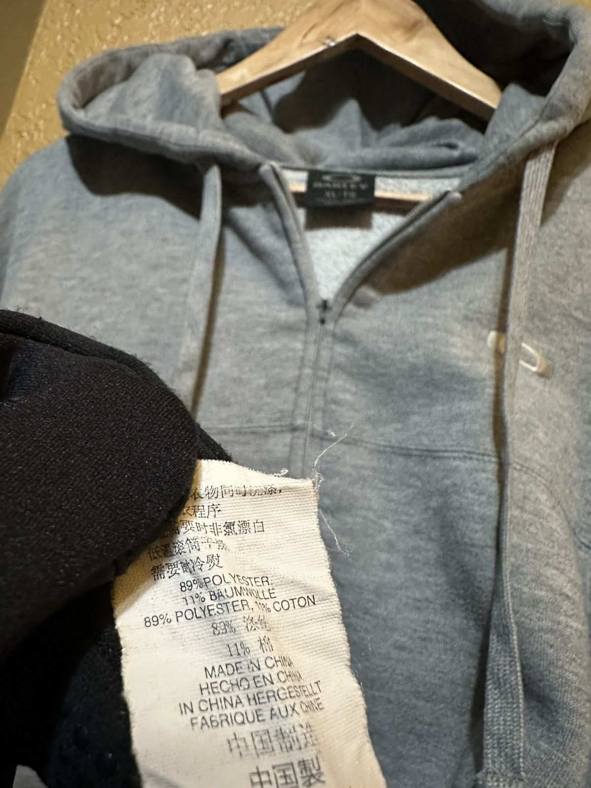 Oakley 📌 Y2K Oakley thumbholes zip up hoodie gorpcore Size US XL / EU 56 / 4 - 9 Thumbnail
