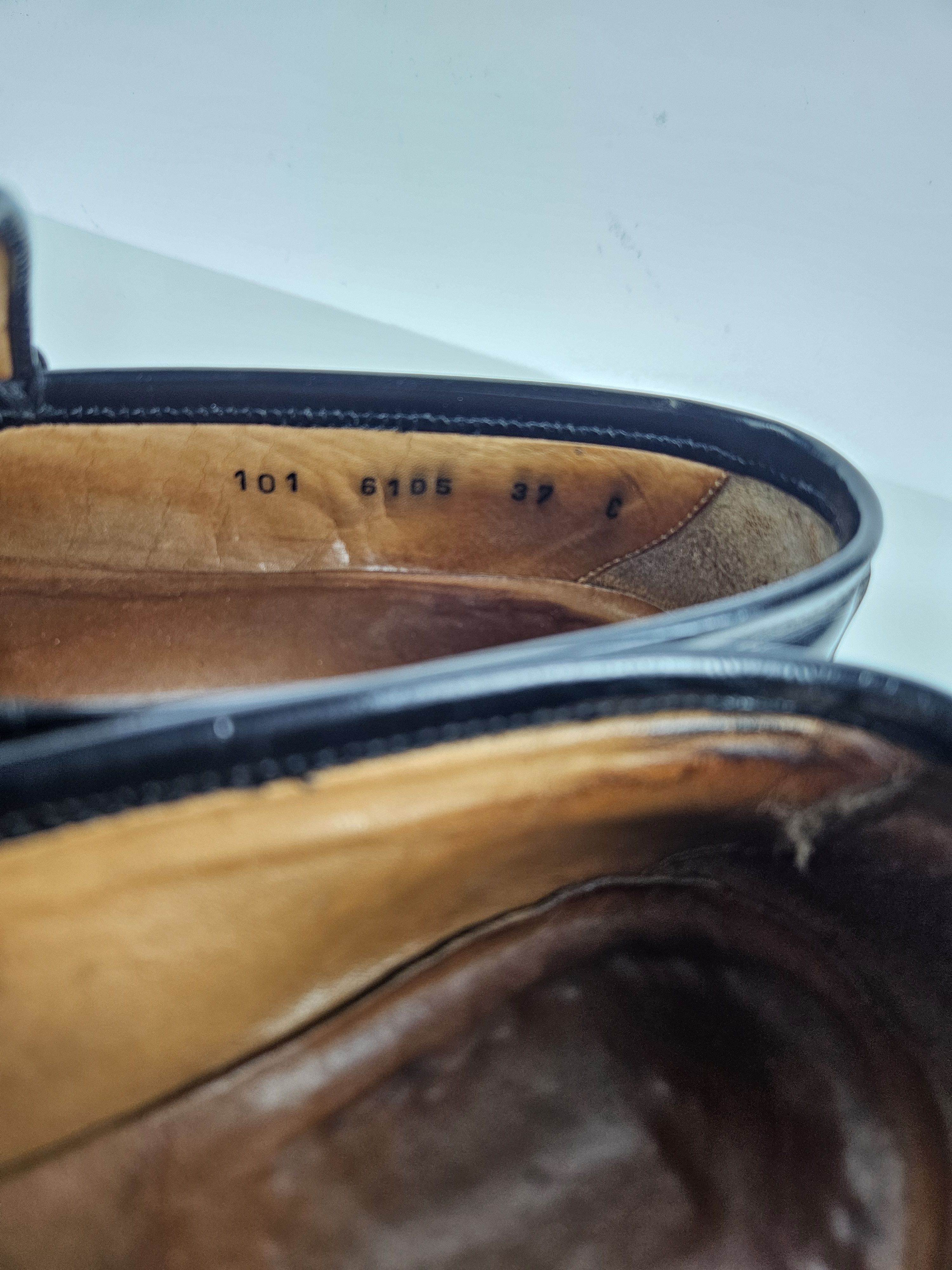 Gucci Vintage Gucci notched sole patent leather horsebit loafers Size US 7 / IT 37 - 19 Thumbnail