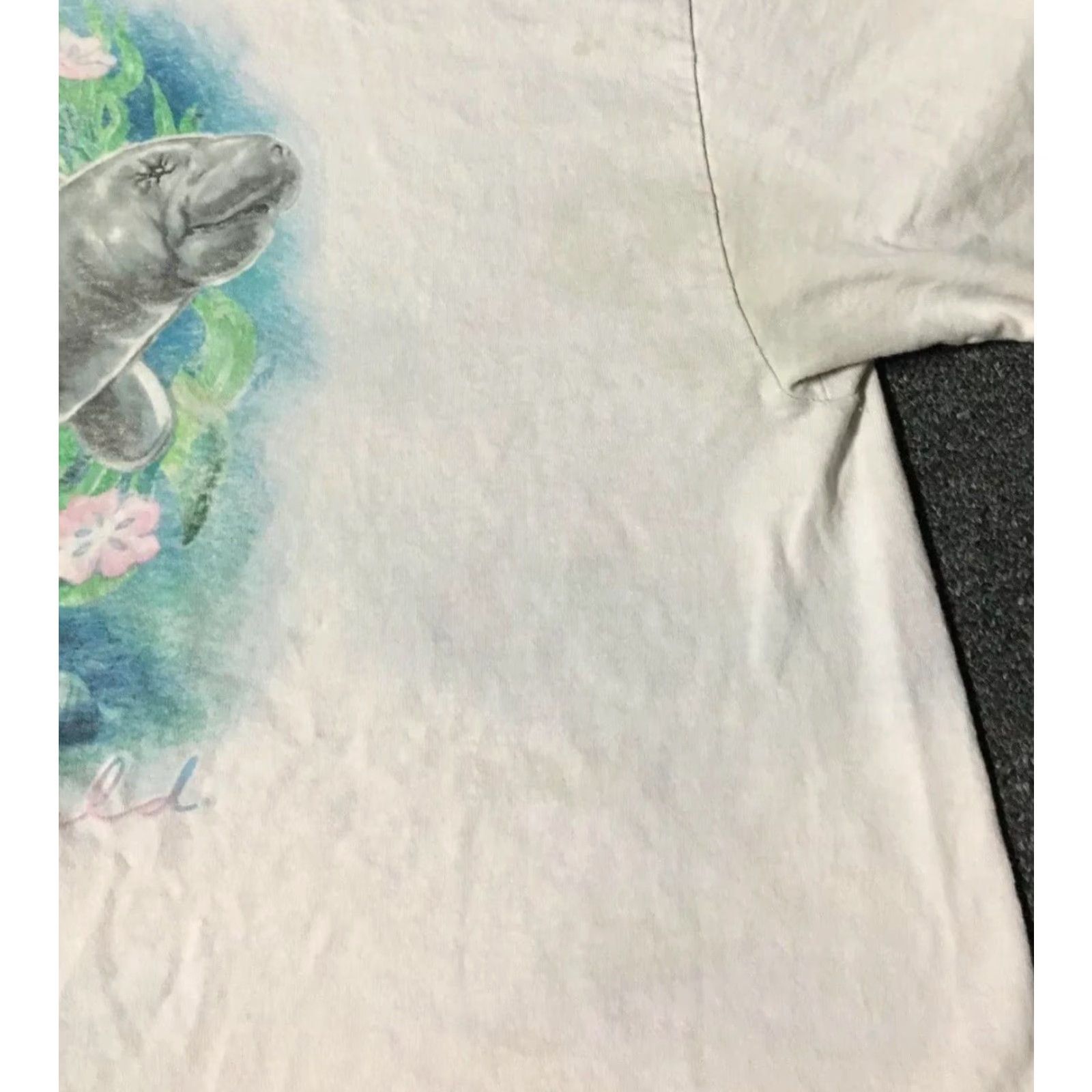 Delta VINTAGE Sea World Manatee T-Shirt XL Pink Distressed 90s Grunge Ocean Outdoor Theme Park DK? Size US XL / EU 56 / 4 - 5 Thumbnail