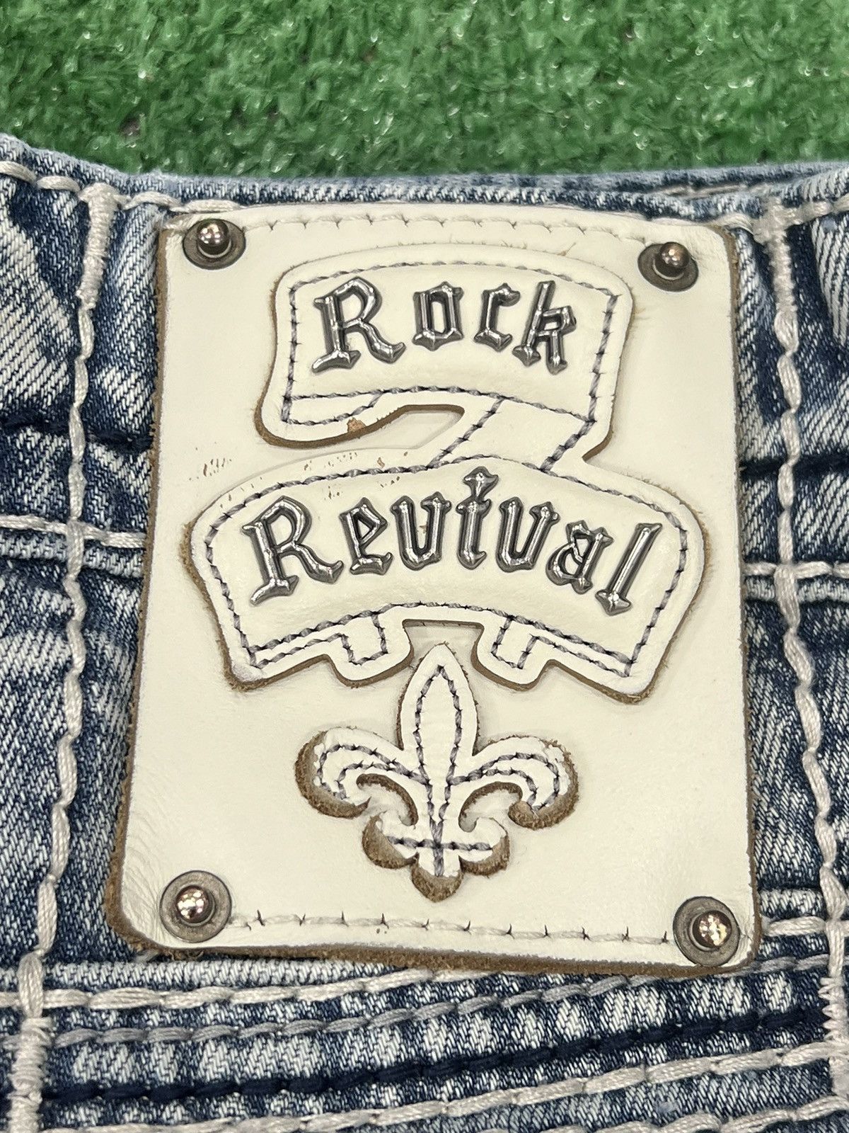 Rock Revival Y2k Rock Revival Remedy Straight Leg Jeans Size 36 - 2 Thumbnail