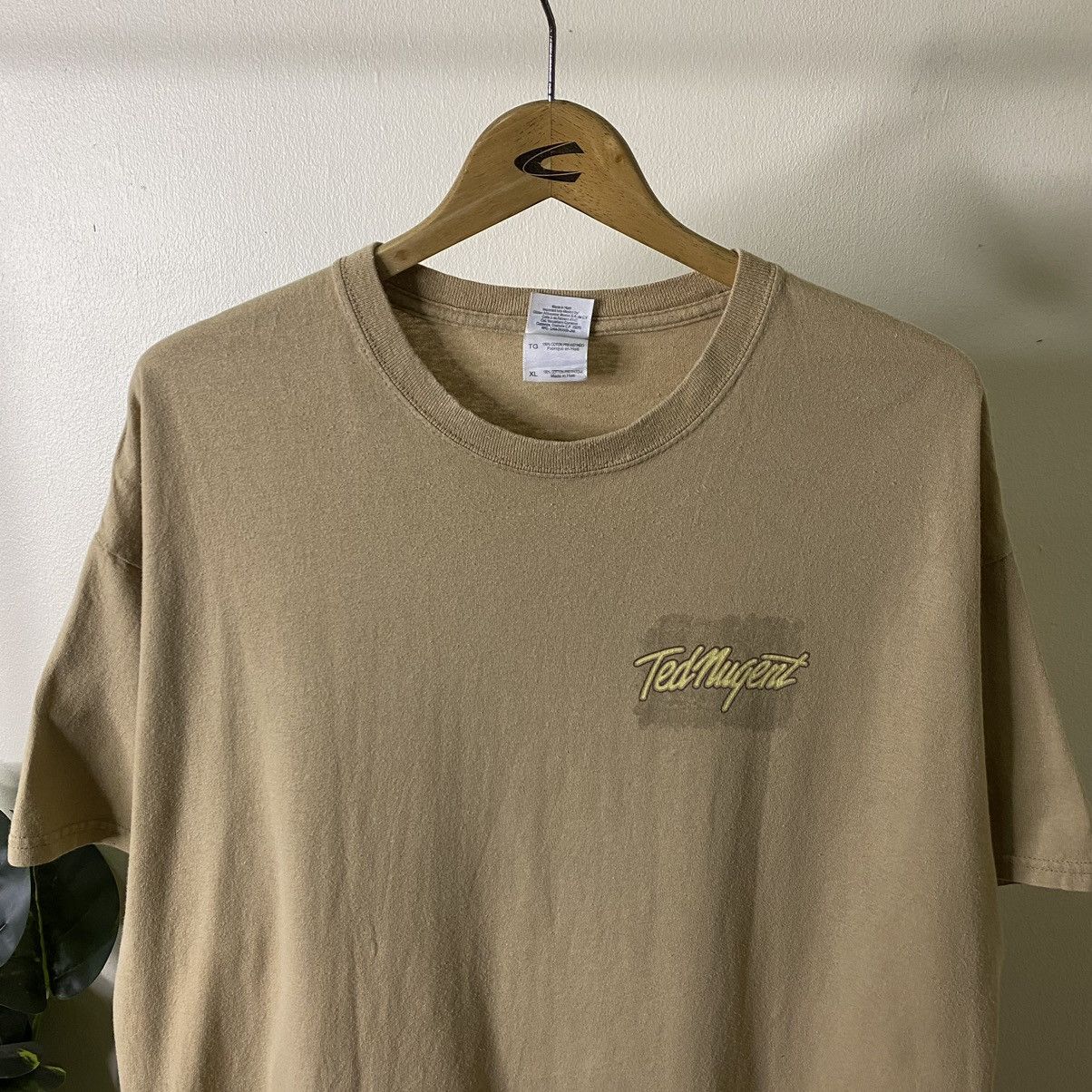 Band Tees × Vintage Vintage Y2K Ted Nugent American Guitarist Tee Size US XL / EU 56 / 4 - 6 Thumbnail