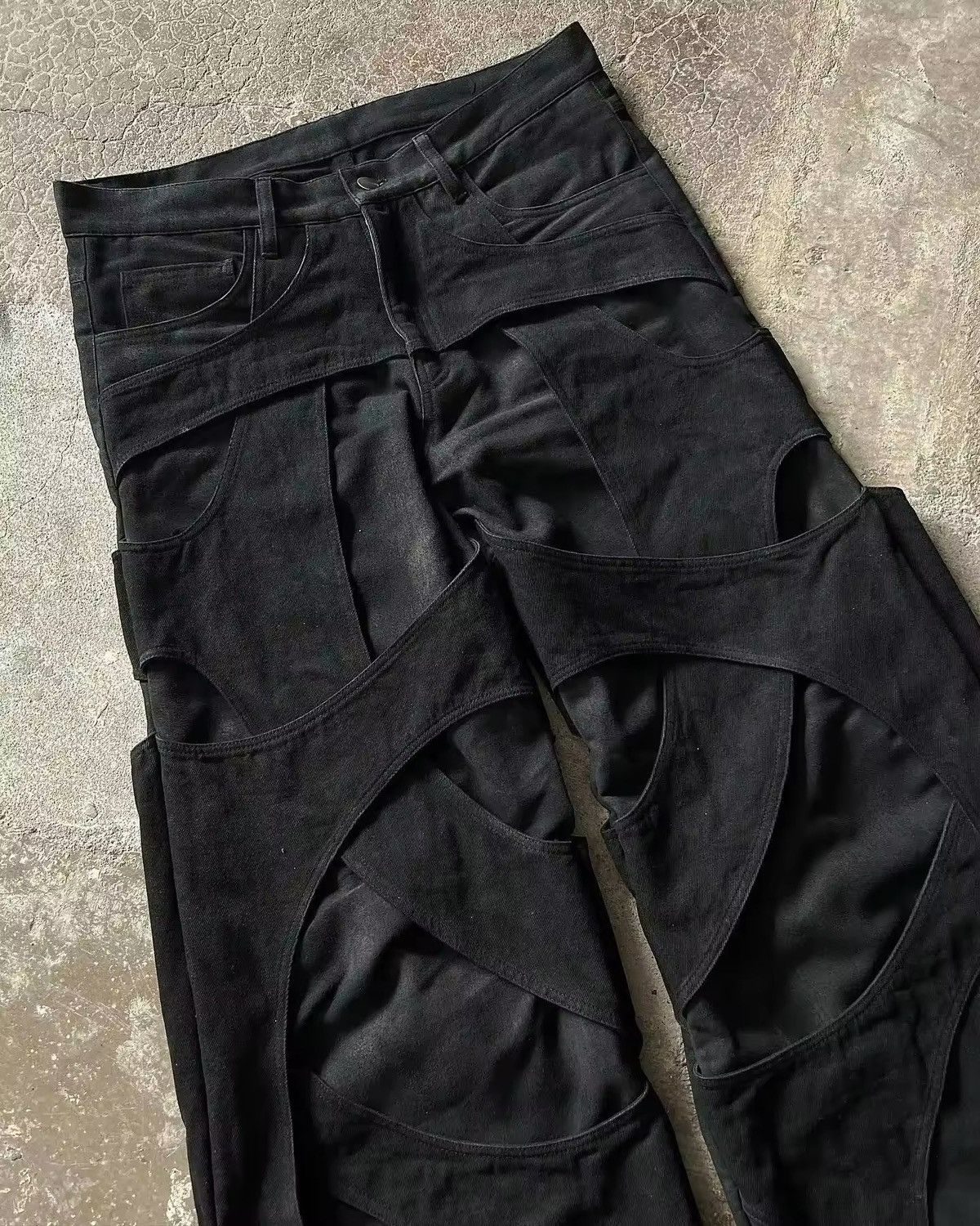 Japanese Brand × Jean Men Floor Mopping Hollow Design Jeans Size US 33 - 8 Thumbnail