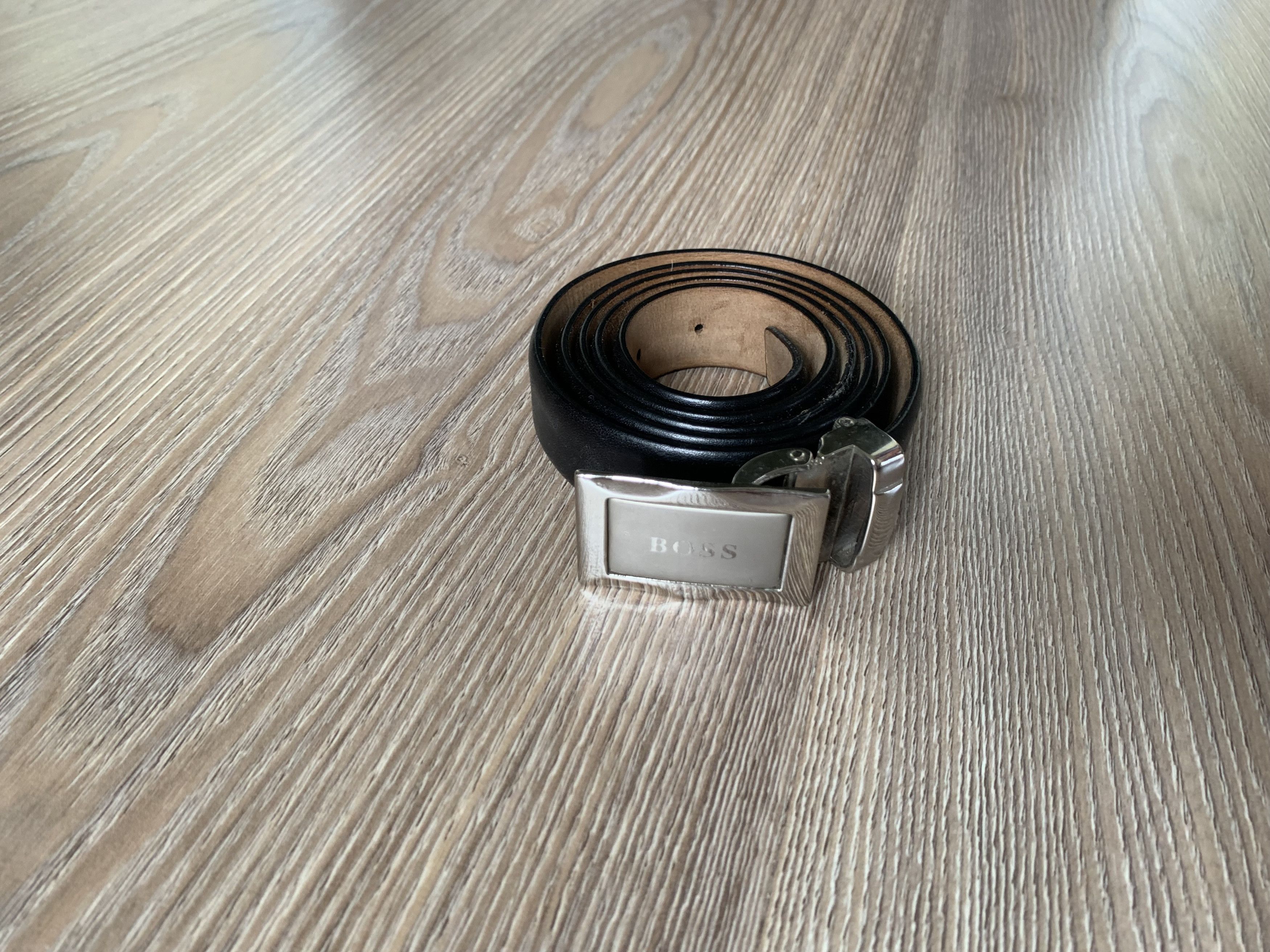 Hugo Boss × Vintage Hugo Boss Zanetti Black Classic Leather Belt Size ONE SIZE - 1 Thumbnail