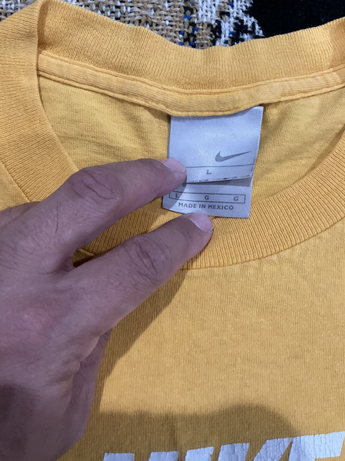 Nike Retro yellow Nike shirt xl Size US XL / EU 56 / 4 - 3 Thumbnail