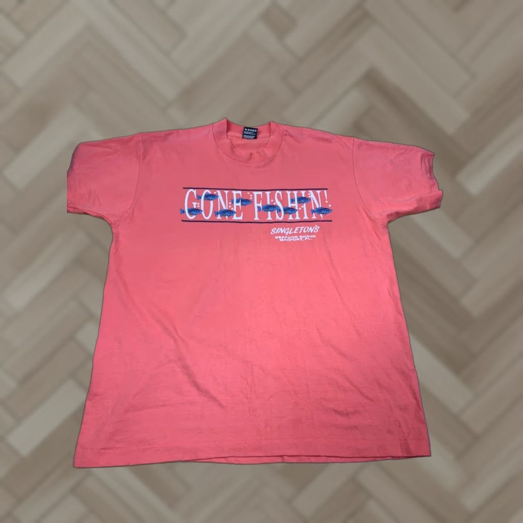 Fruit Of The Loom VINTAGE Gone Fishin' Graphic T Shirt Mens XL Peach Florida Shirt Graphic Print Crew Neck Short Sleeve XL Mens Peach Florida Size US XL / EU 56 / 4 - 1 Thumbnail