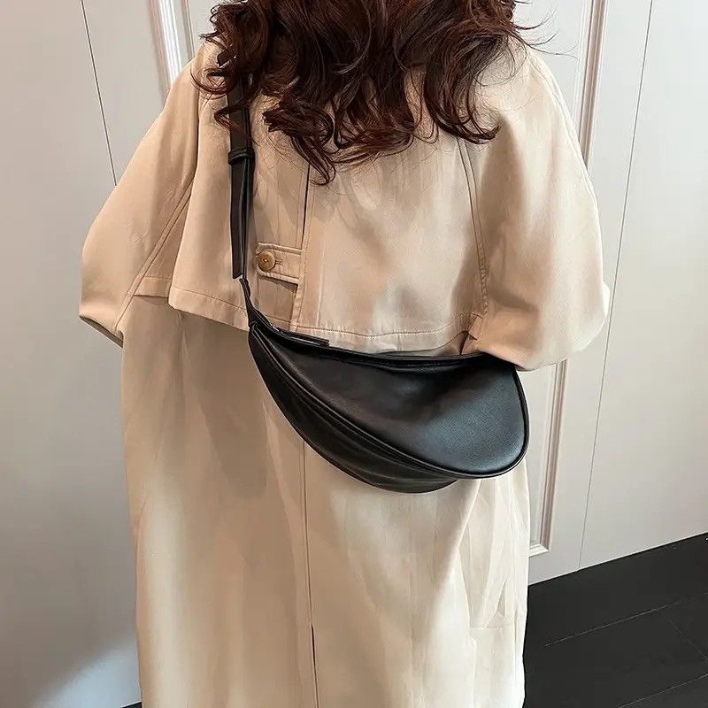 Vintage Capacity Zipper Shoulder Crossbody Bag Pu Leather in Black, Women's