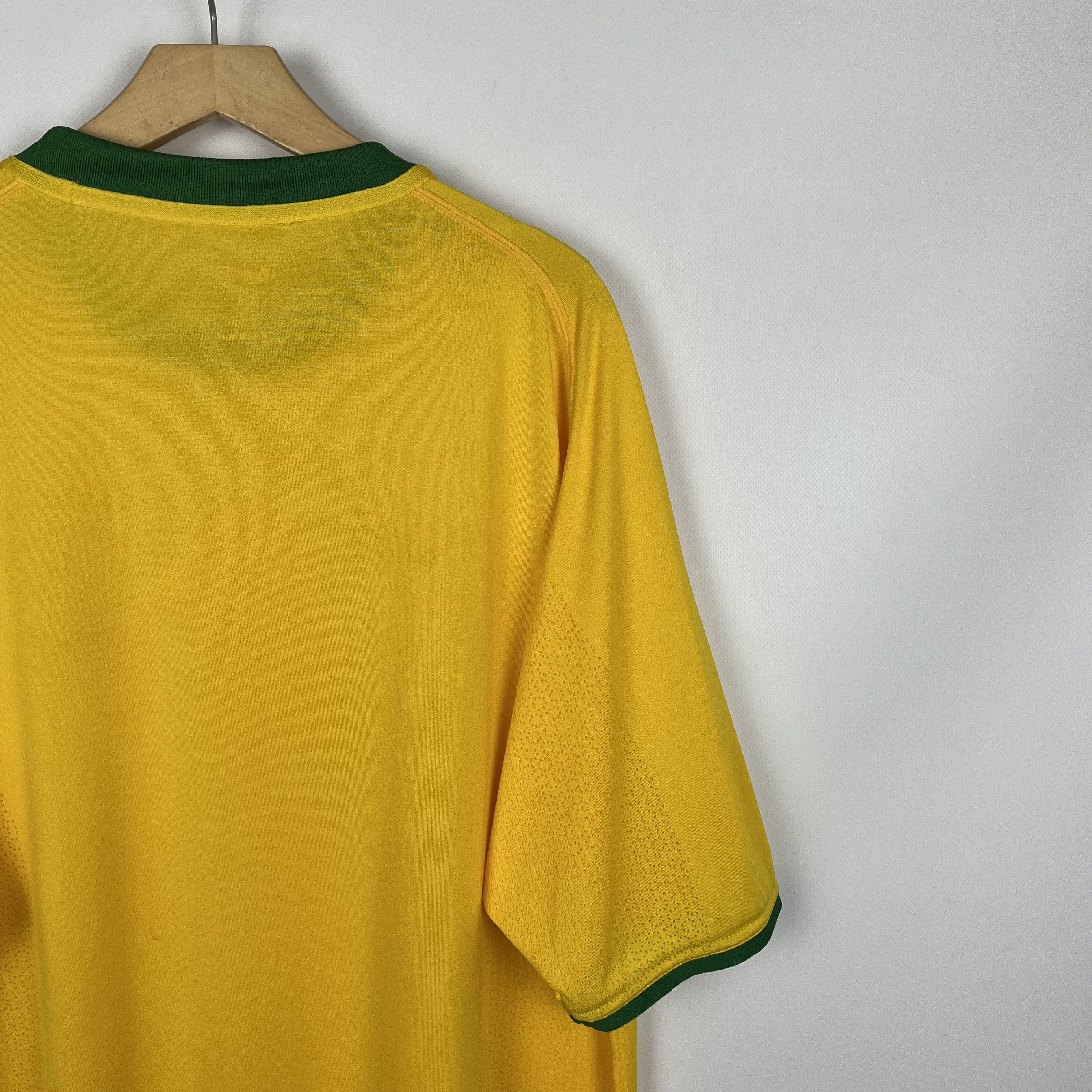 Nike Vintage Nike Brazil Home Soccer Jersey Shirt 2000/2002 Size US XL / EU 56 / 4 - 16 Thumbnail