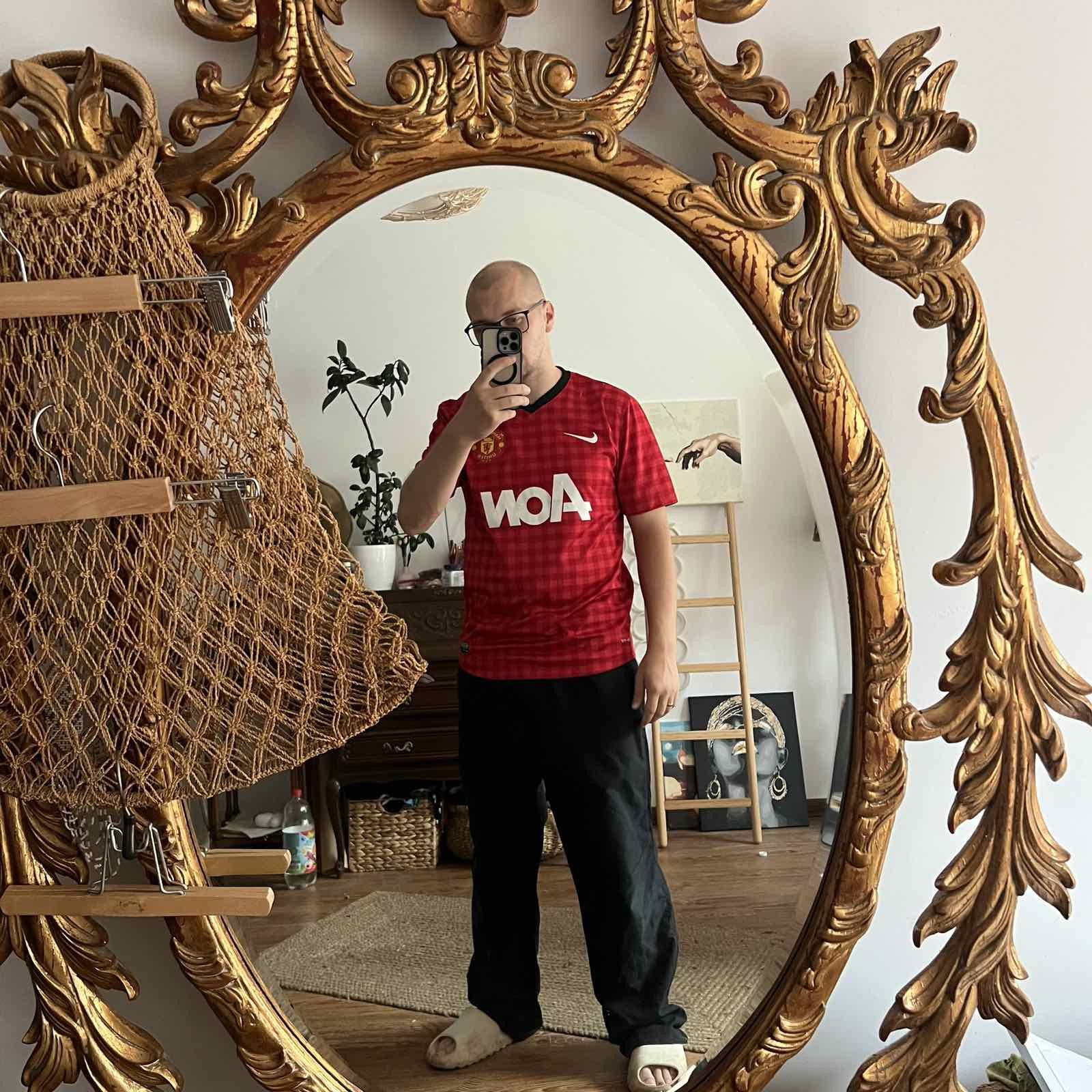 Nike NIKE MANCHESTER United AON away jersey FOOTBALL TSHIRT SZ M Size US M / EU 48-50 / 2 - 4 Thumbnail