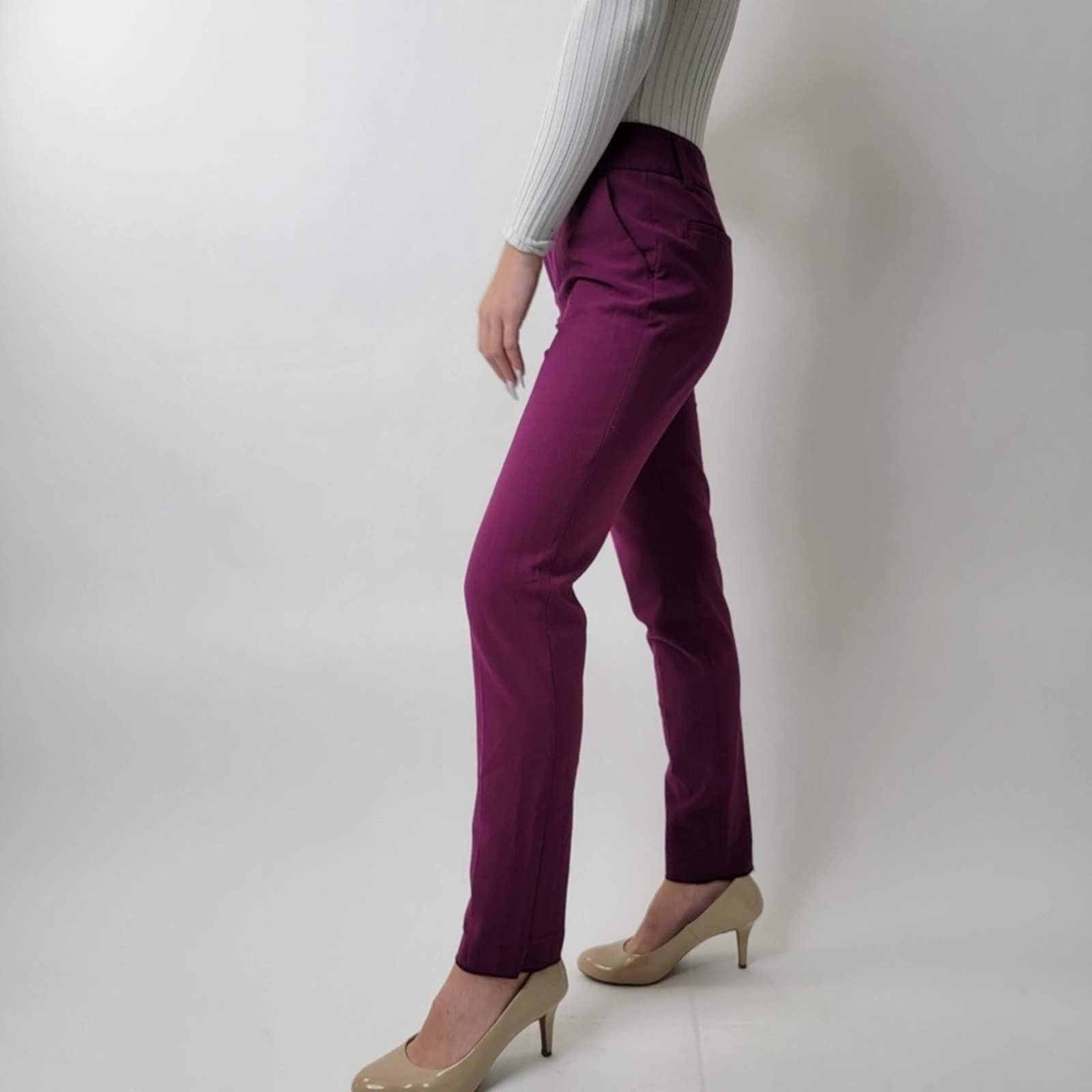 Alice + Olivia Alice + Olivia Burgundy Pants Size 26" / US 2 / IT 38 - 4 Thumbnail