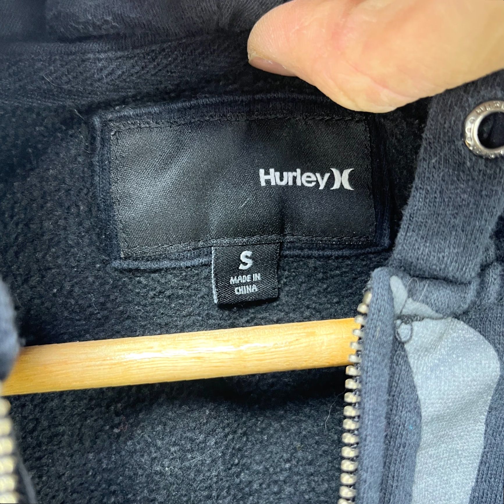 Hurley VINTAGE Hurley Zip Up Hoodie Shirt S Black Mens Hooded Full Zip 90s Merch Size US S / EU 44-46 / 1 - 5 Thumbnail