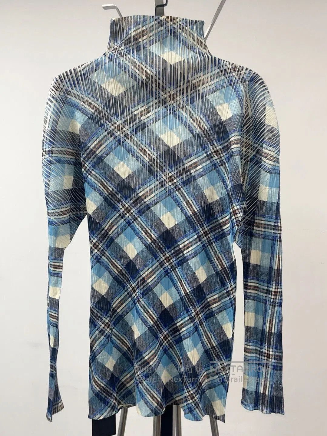 Pleats Please Issey Miyake pleats please issey miyake checkered top. Size S / US 4 / IT 40 - 1 Thumbnail