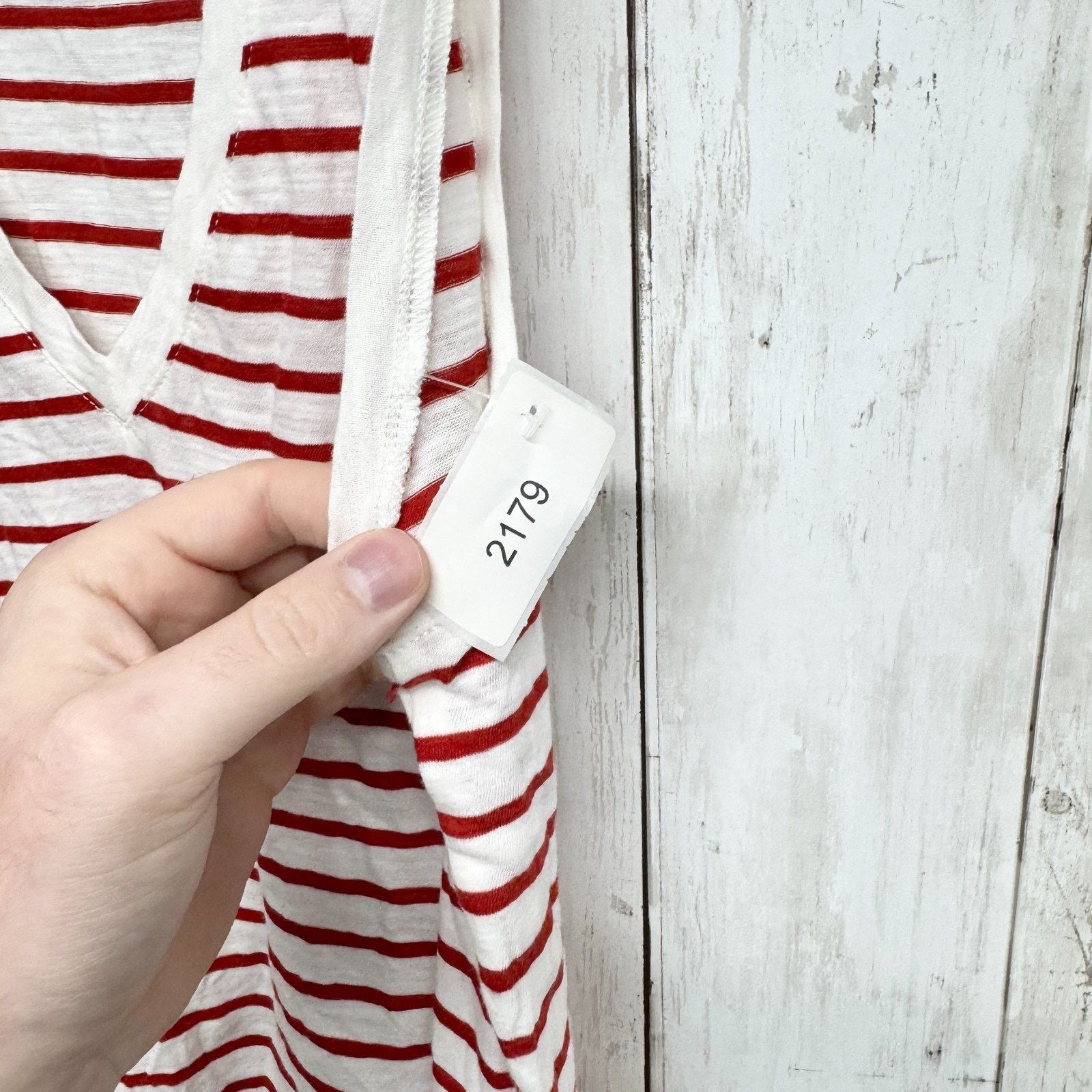 Madewell Madewell Blouse Small VNeck Sleeveless Tank Red White Stripe Size S / US 4 / IT 40 - 3 Thumbnail