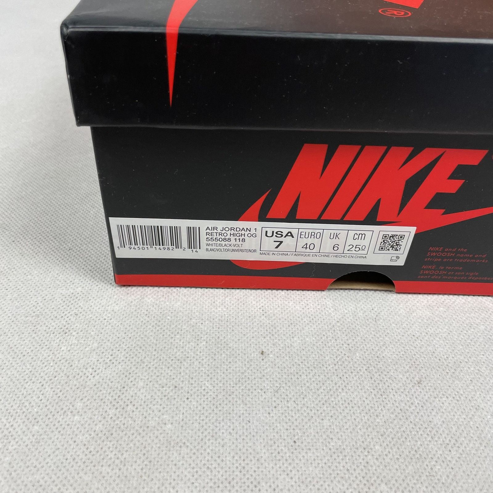 Jordan Brand × Nike Nike Air Jordan 1 High Shoes 7 Size US 7 / EU 40 - 14 Thumbnail
