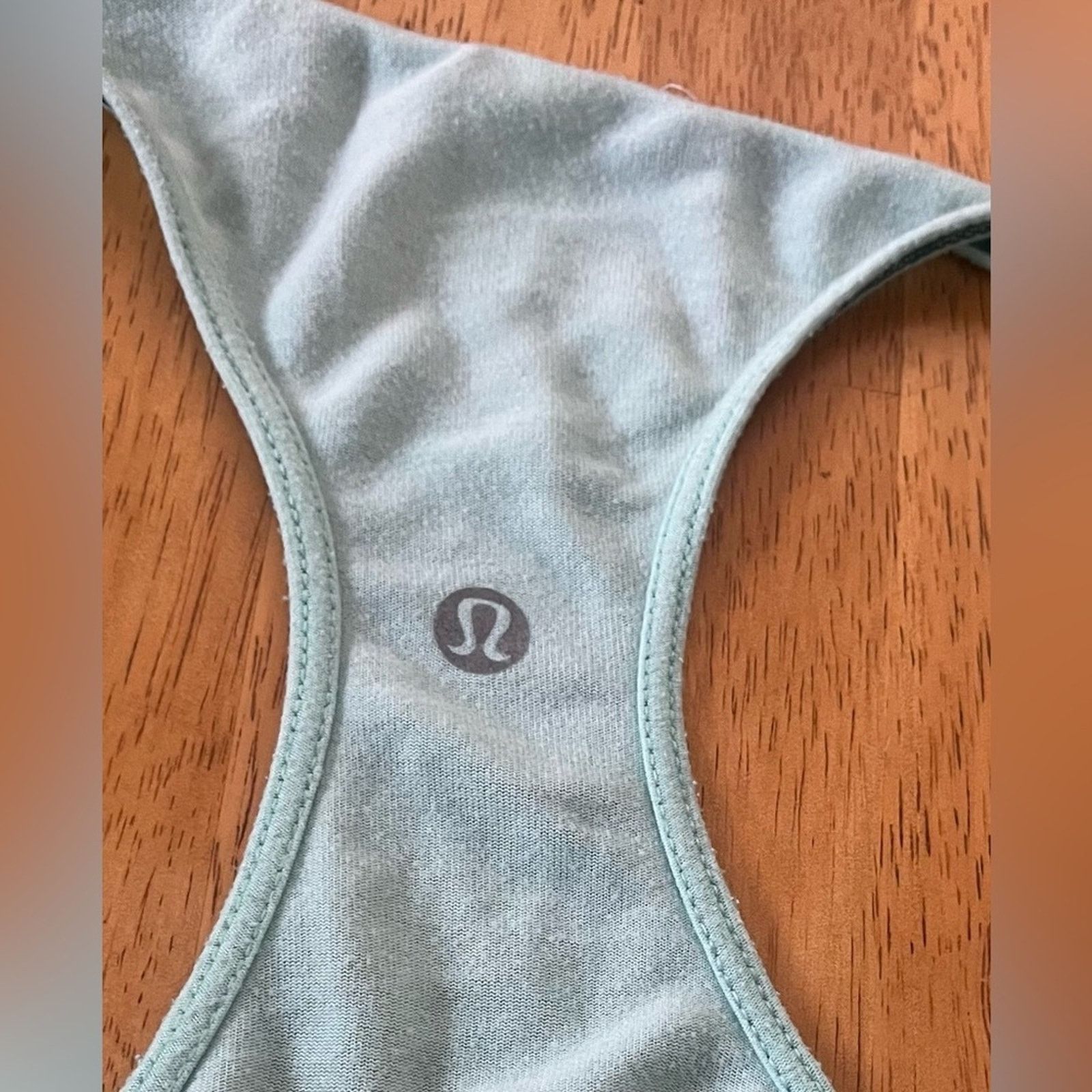 Lululemon Lululemon Athletica racer back tank top, size 8 Size M / US 6-8 / IT 42-44 - 3 Thumbnail