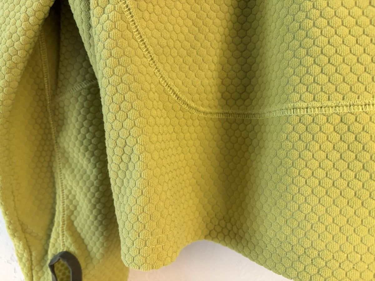 Palace Acid green Run it half zip thermal track jacket Size US XL / EU 56 / 4 - 13 Thumbnail