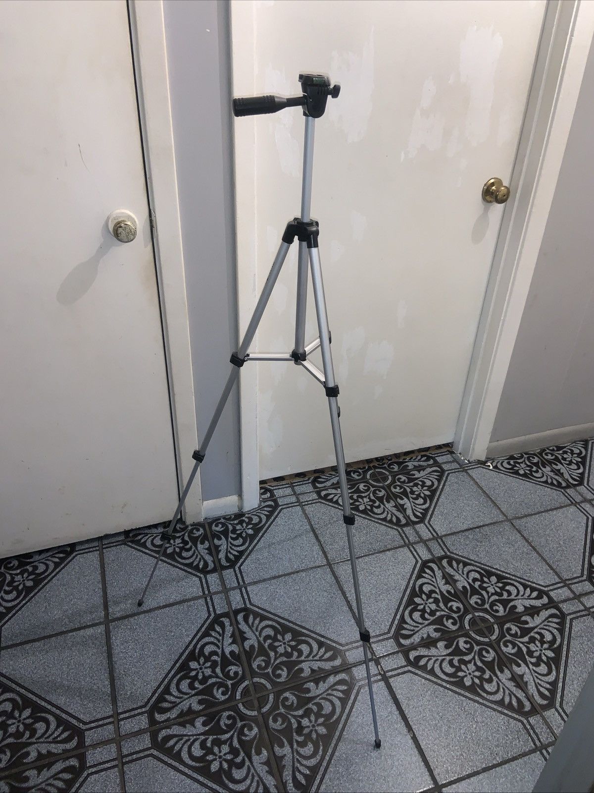 Other Zeikos 50” Tripod - No Box Used Size ONE SIZE - 2 Thumbnail