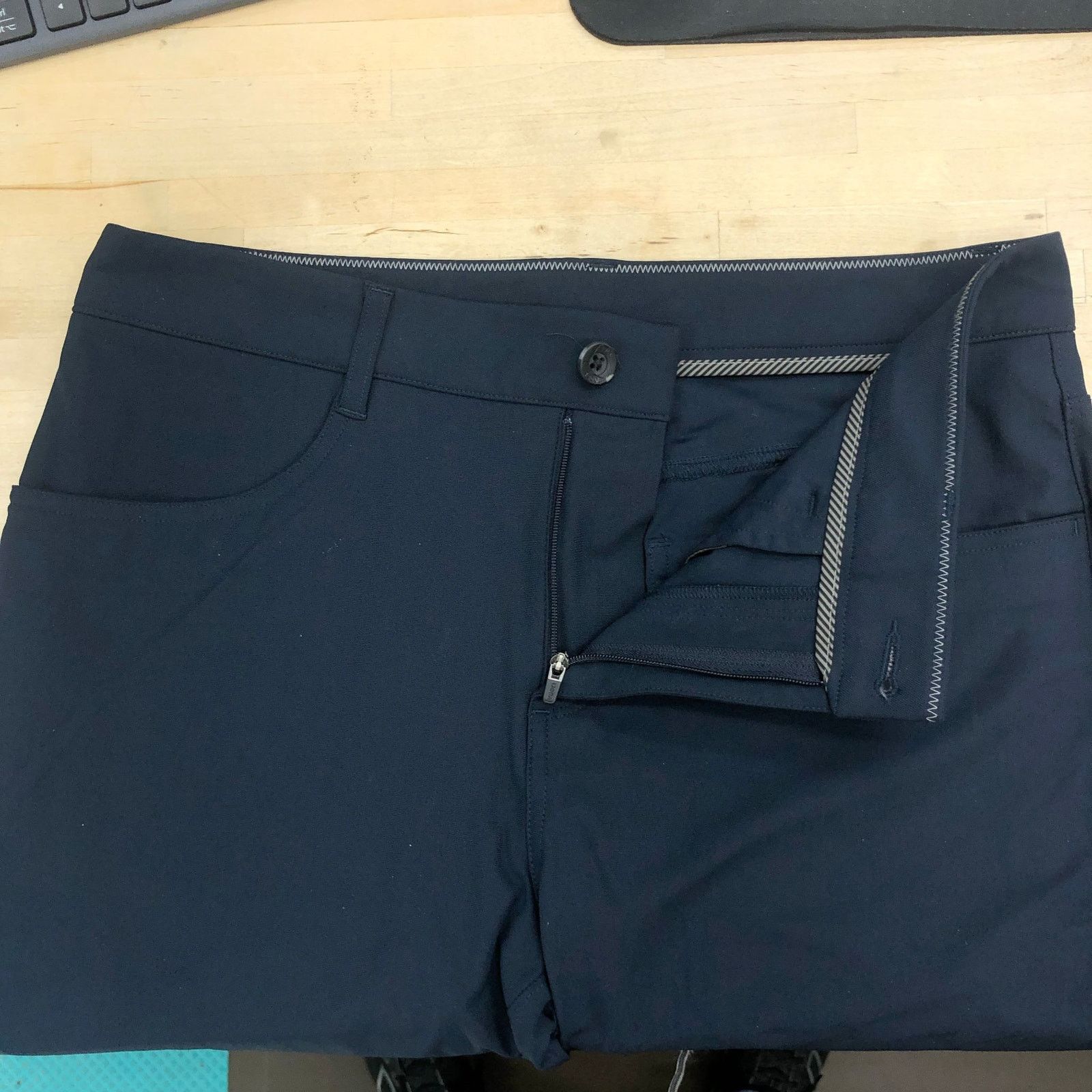 Vuori Vuori Pants 30 Meta Navy Performance Stretch Slim Golf Size US 30 / EU 46 - 12 Thumbnail
