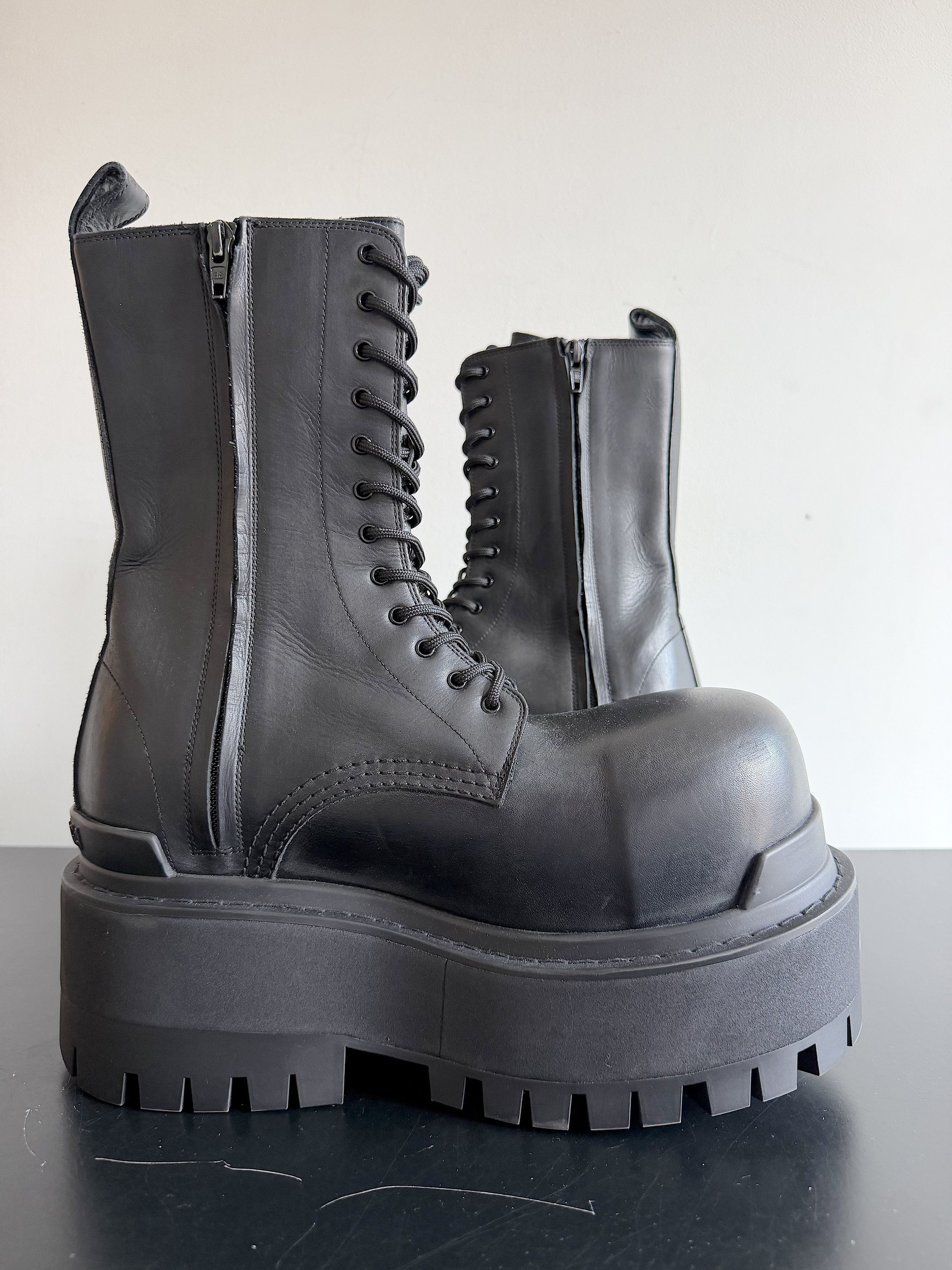Balenciaga New Spring 25 Giant BB Hardware Boots (41) EU 41-42 US 8-9 Size US 8 / EU 41 - 11 Thumbnail