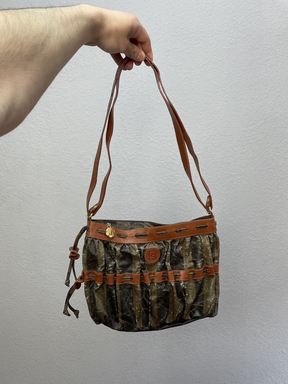 Fendi Fendi Vintage Brown Leather Shoulder Bag Size ONE SIZE - 1 Thumbnail