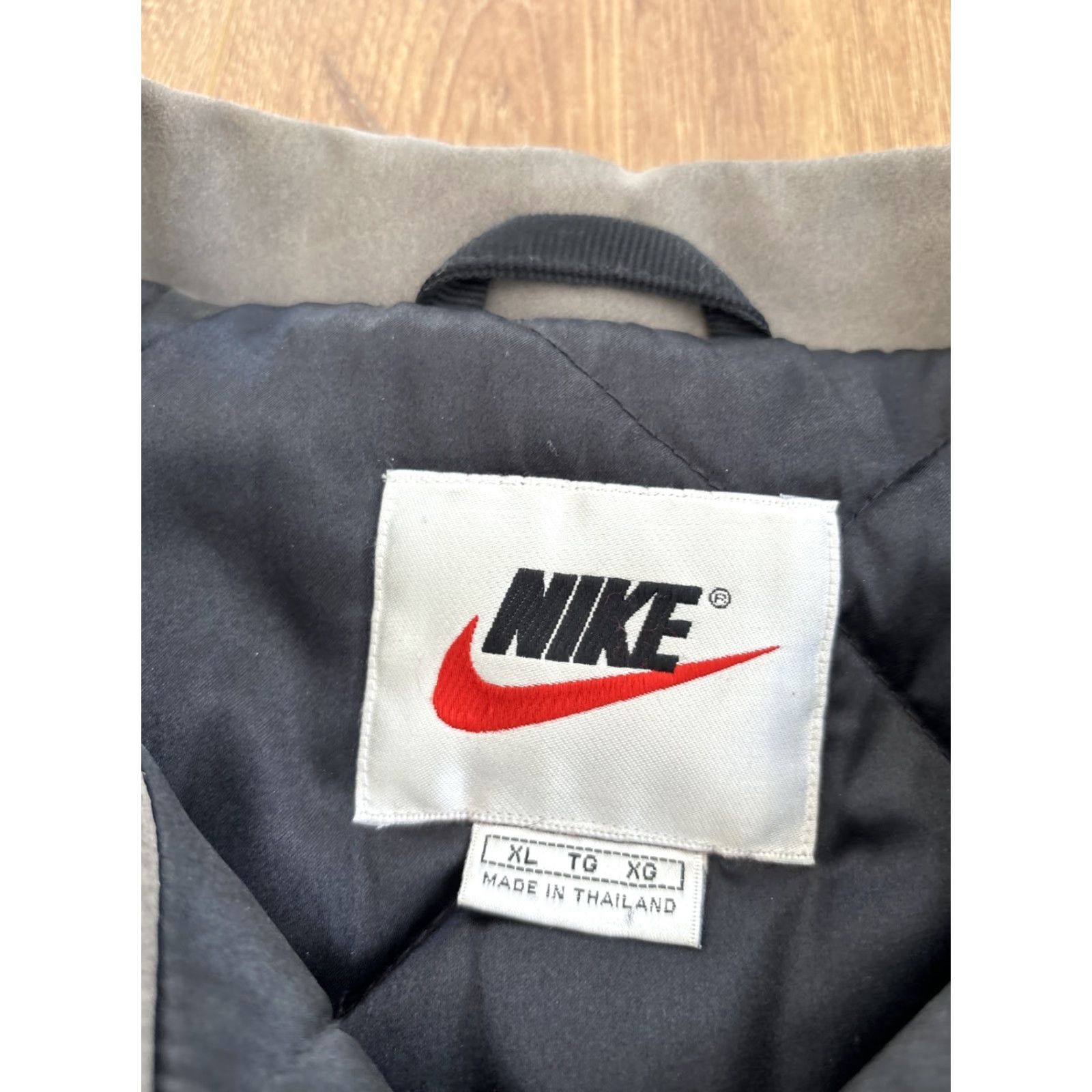 Nike VINTAGE Nike Air Black Gray Leather Letterman Varsity Jacket Men’s XL Swoosh 1990s Size US XL / EU 56 / 4 - 4 Thumbnail
