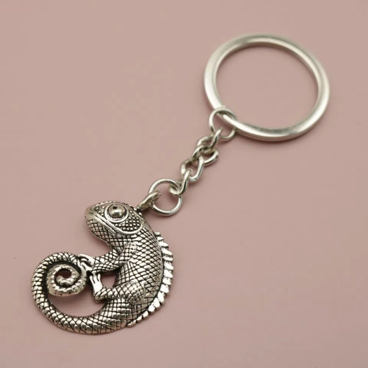 Vintage Retro Silver Goth Lizard Keychain Size ONE SIZE - 2 Thumbnail