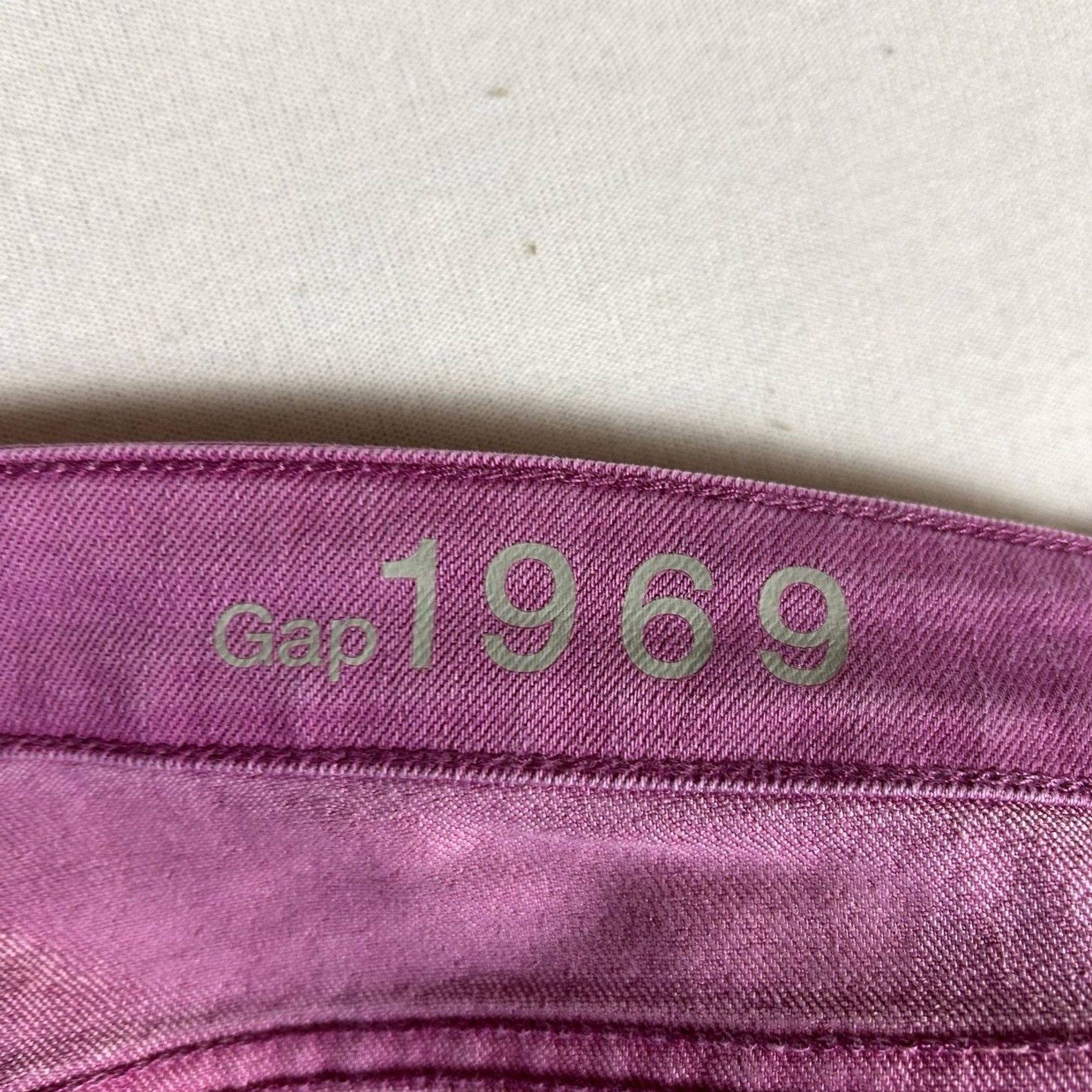 Gap Gap 1969 Always Skinny Jeans Womens 33/16R Pink Denim Mid Rise 5-Pocket Distressed Look, Vintage? No, Flawed Size 24" / US 00 / IT 34 - 6 Thumbnail