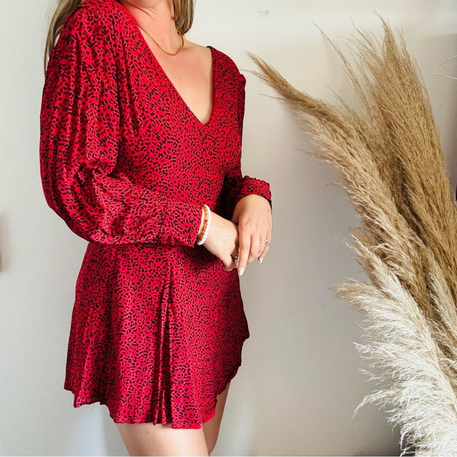 Alice + Olivia ALICE OLIVIA Red Black Polka Dot Silky VNeck Mini Dress 12 Size XL / US 12-14 / IT 48-50 - 6 Thumbnail
