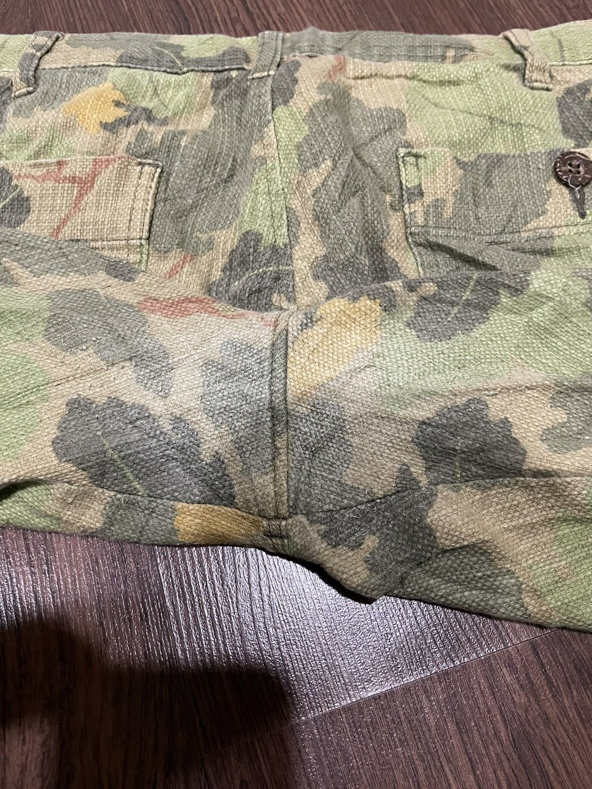 Japanese Brand Mitchell Camouflage Japanese Bliss Point Distressed Shorts Size US 33 - 15 Thumbnail