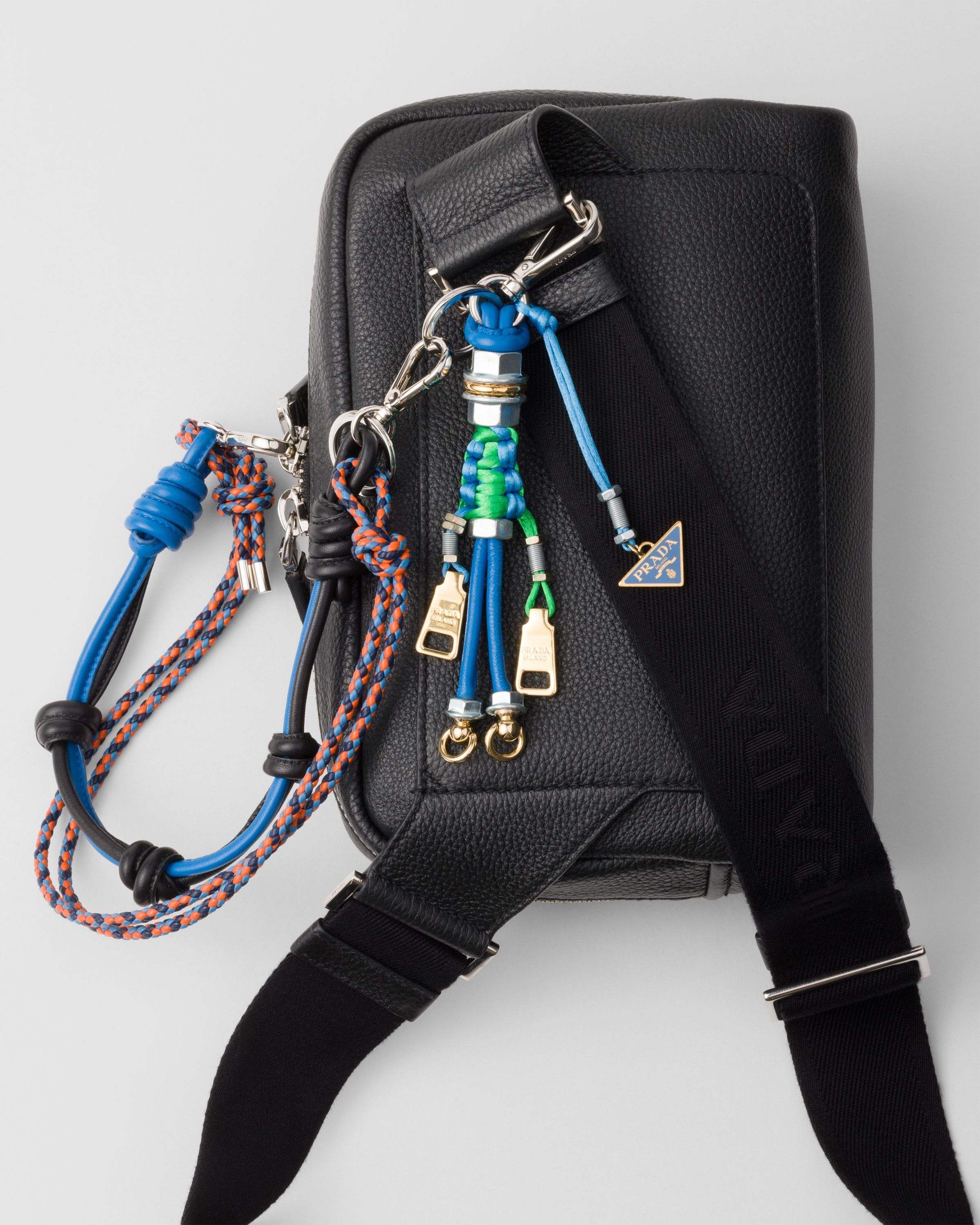 Prada o1bcso1str1025 Size: OS / Vitello Daino Shoulder Bag Black Size ONE SIZE - 3 Thumbnail