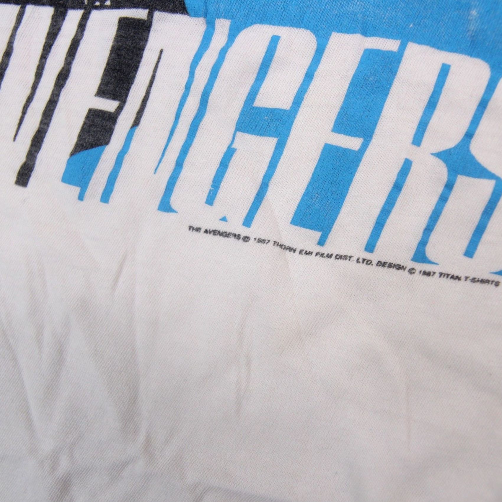 Vintage VINTAGE The Avengers Mens T-Shirt White 1987 Medium Graphic Shirt 1980s TV Show Size US M / EU 48-50 / 2 - 5 Thumbnail