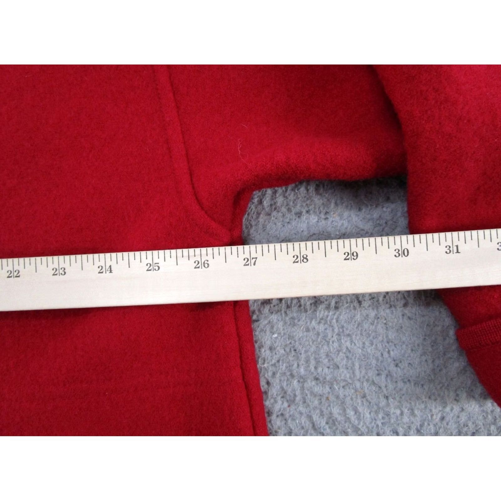 Vintage Geiger Cardigan 100% Wool Heavy Vintage Red Round Neck Long Sleeve Size 38 Women Size XS / US 0-2 / IT 36-38 - 7 Thumbnail