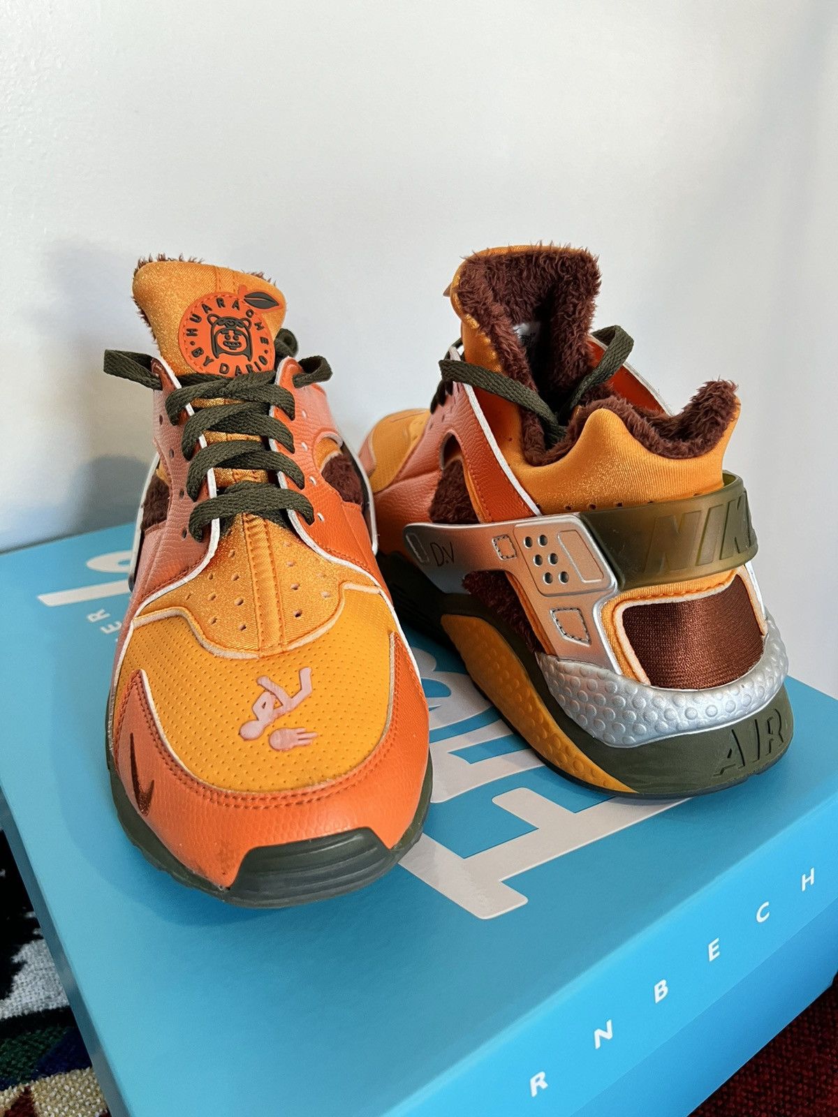 Nike NIKE AIR HUARACHE DB18 Size US 10.5 / EU 43-44 - 5 Thumbnail