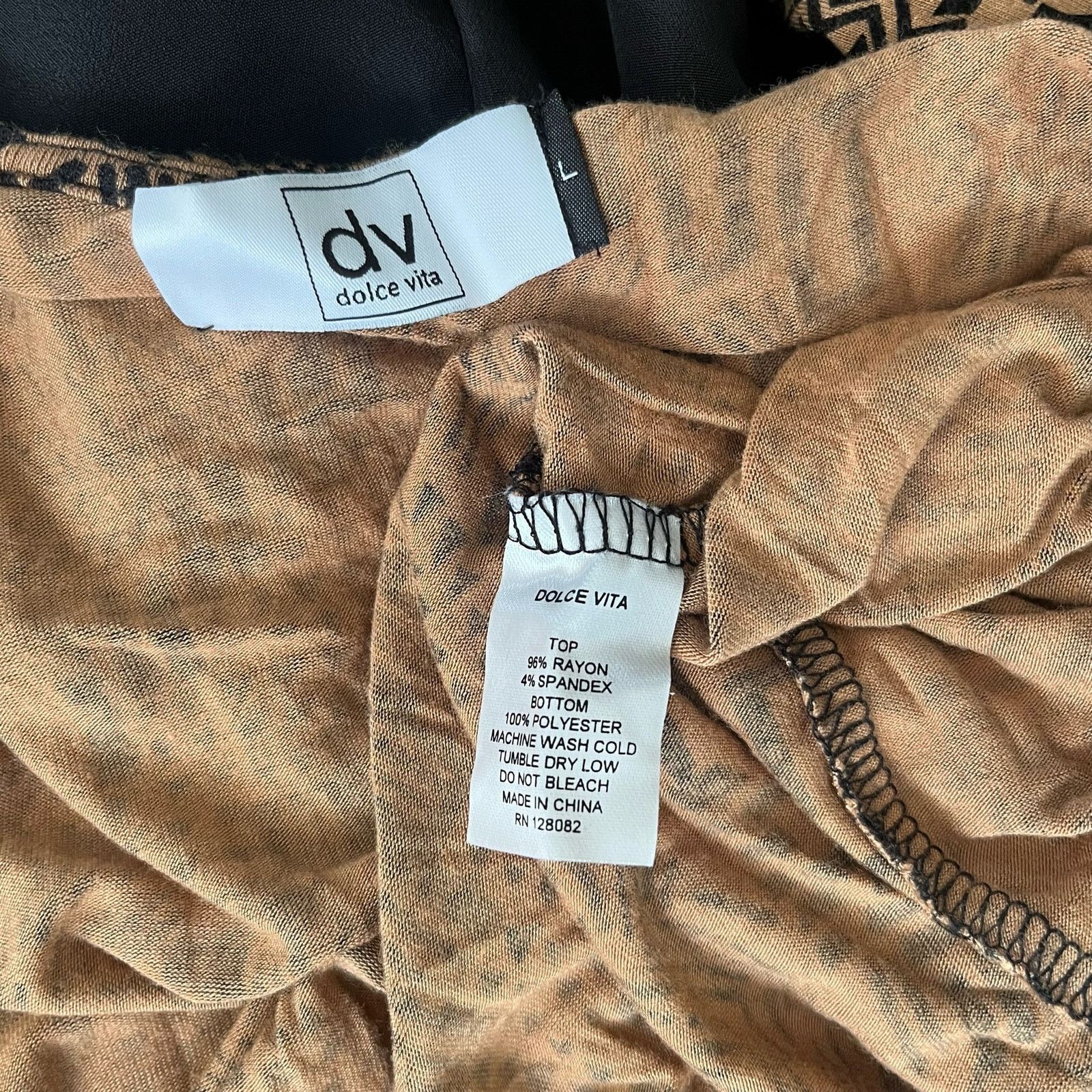 Dolce Vita DV Dolce Vita aztec design long sleeve romper Size 34" / US 12 / IT 48 - 6 Thumbnail