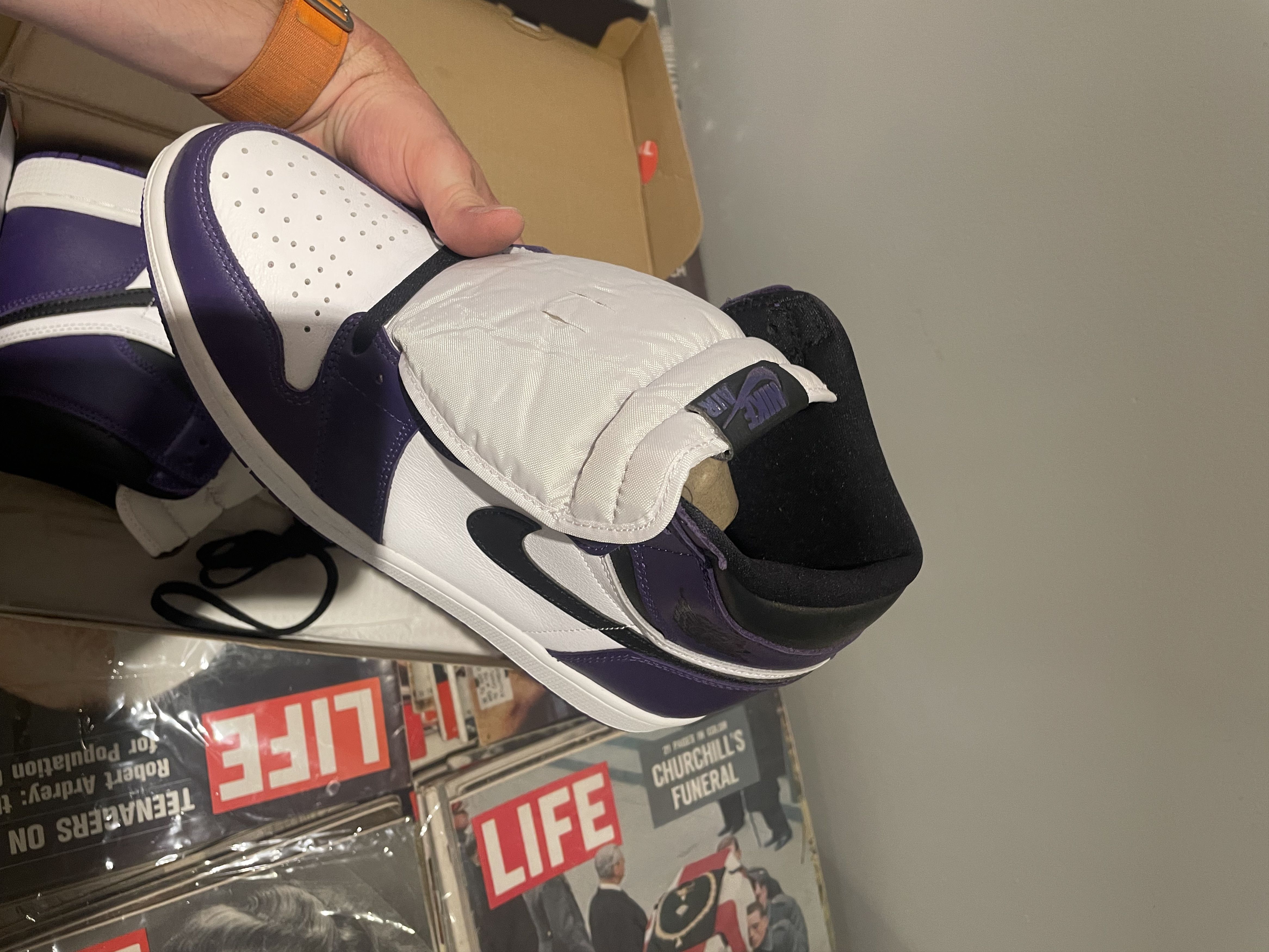 Nike Air Jordan 1 High Court Purple Size US 11 / EU 44 - 1 Thumbnail