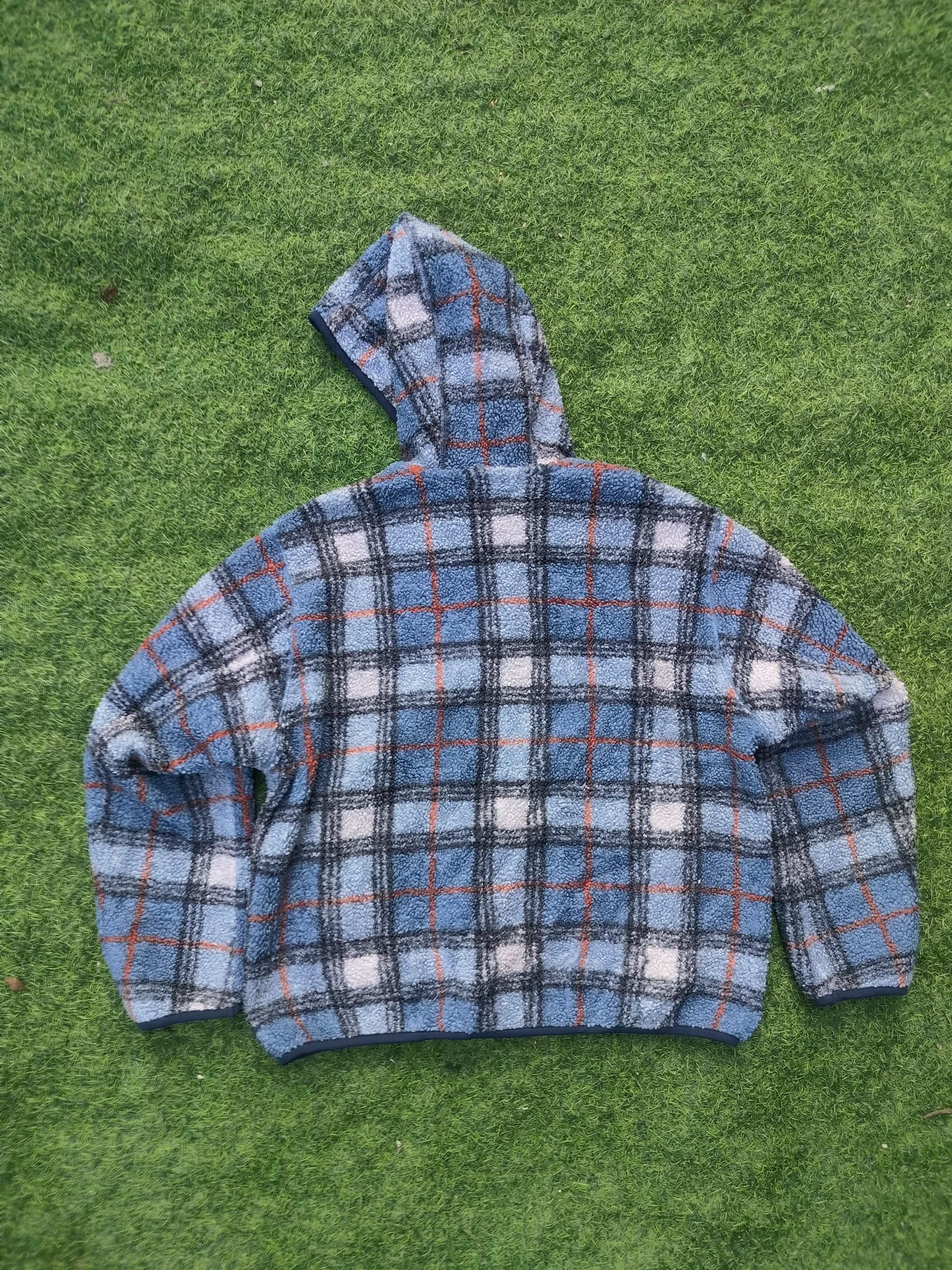 JW Anderson × Uniqlo UNIQLO X J.W.ANDERSON FLEECE HOODIE Size US S / EU 44-46 / 1 - 8 Thumbnail