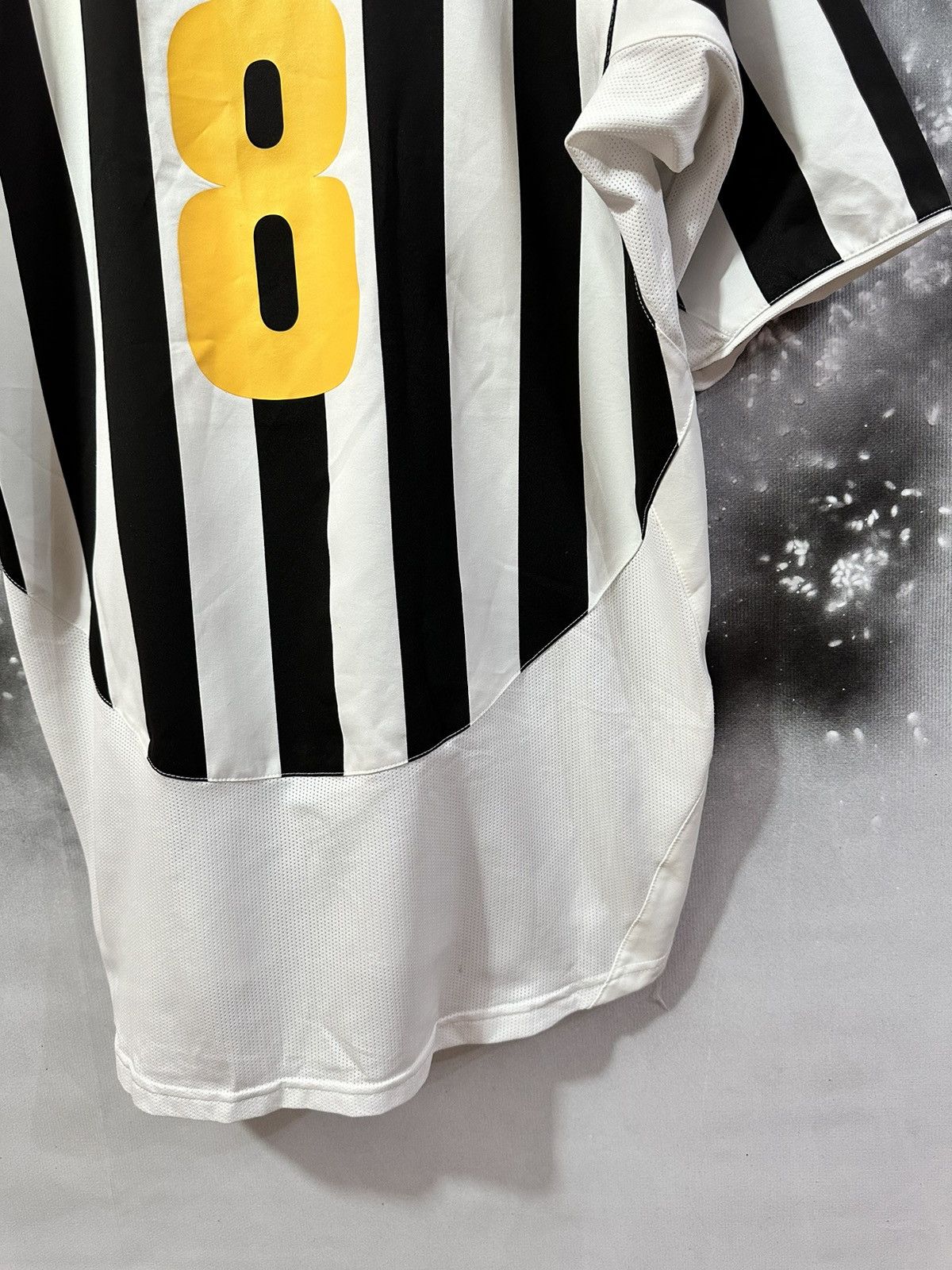 Nike 🩸RARE🩸 Juventus Vintage Jersey Nike 2003/2004 Size US L / EU 52-54 / 3 - 13 Thumbnail